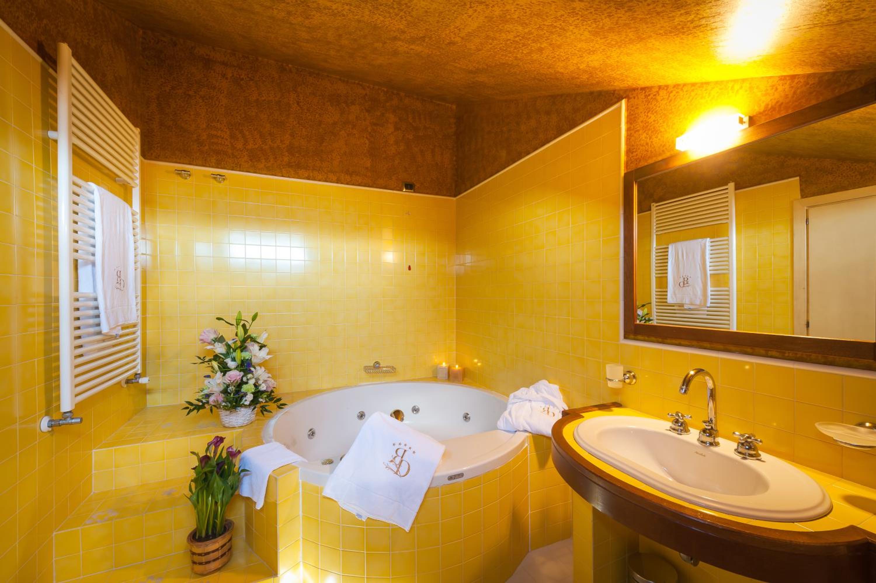 Deluxe Triple Room photo 2