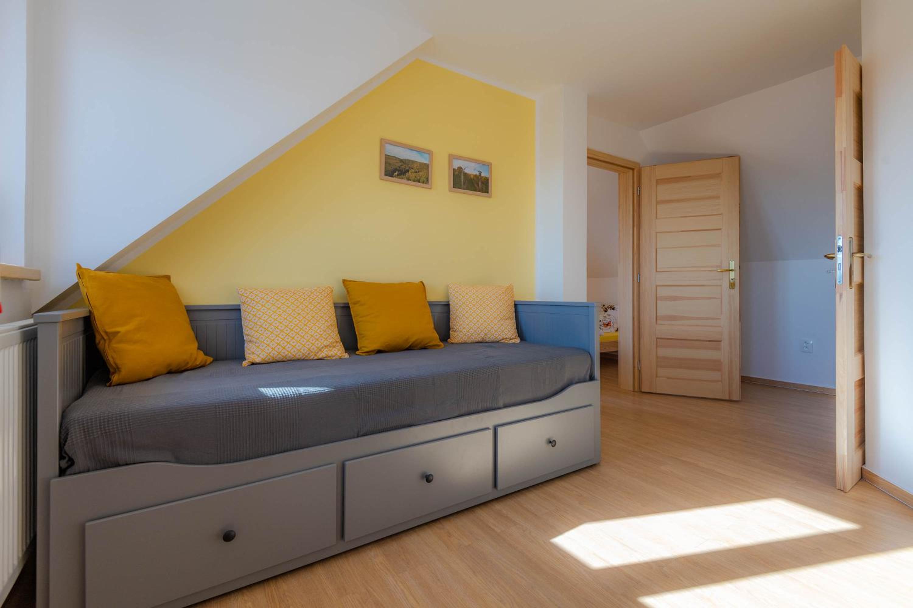 Apartment with Garden View - Photo 6