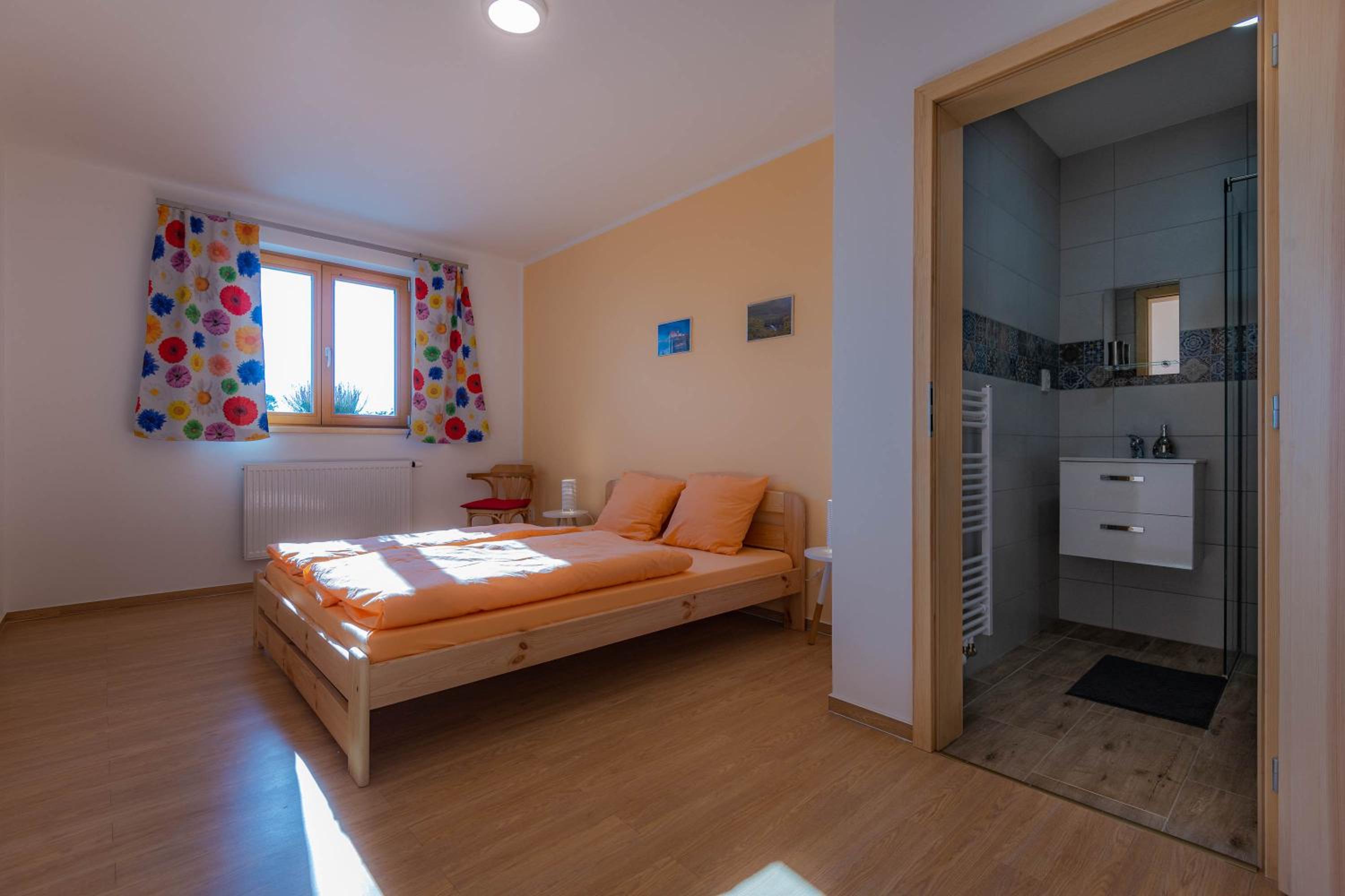 Double Room - Photo 4