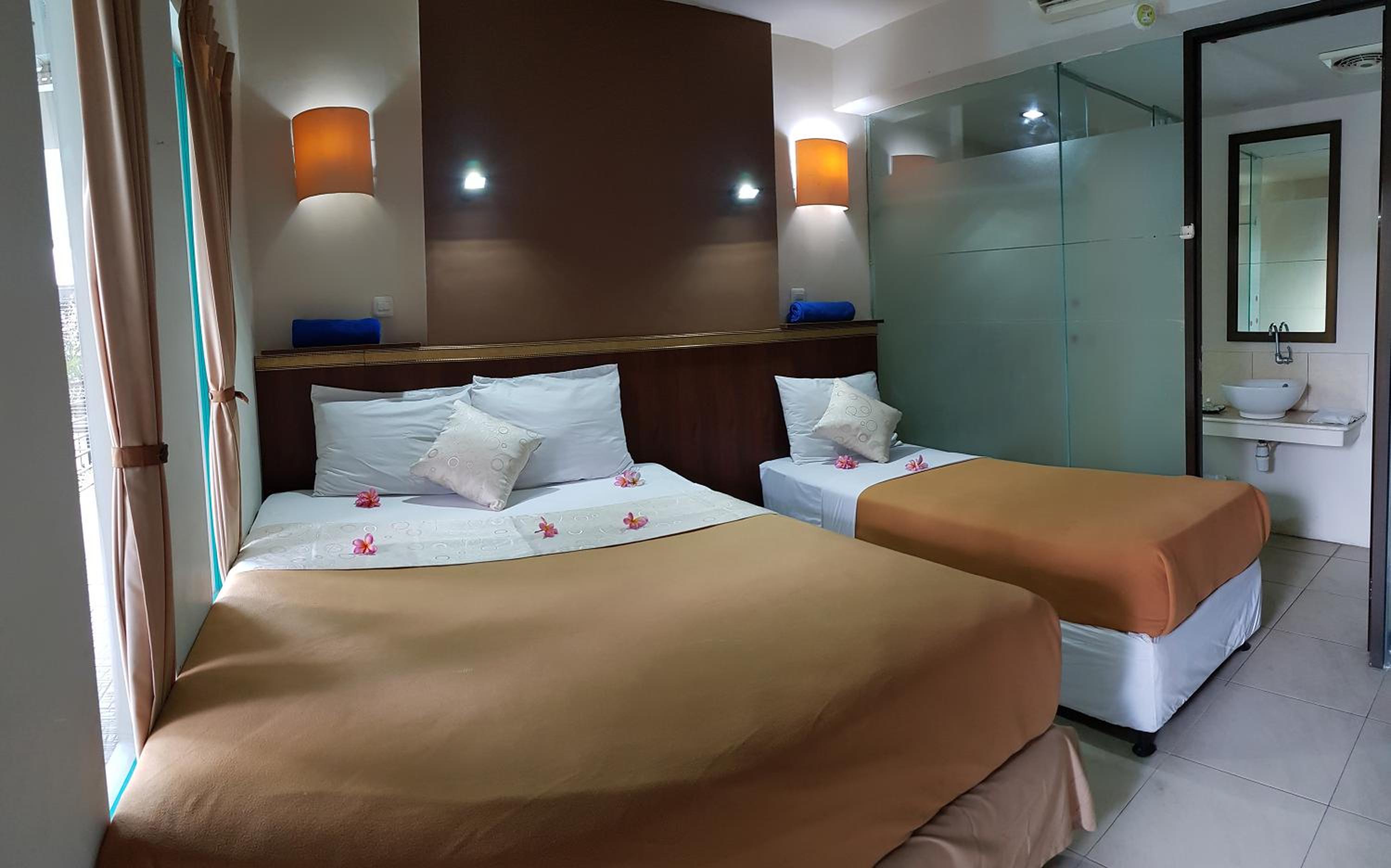 Deluxe Triple Room photo 3