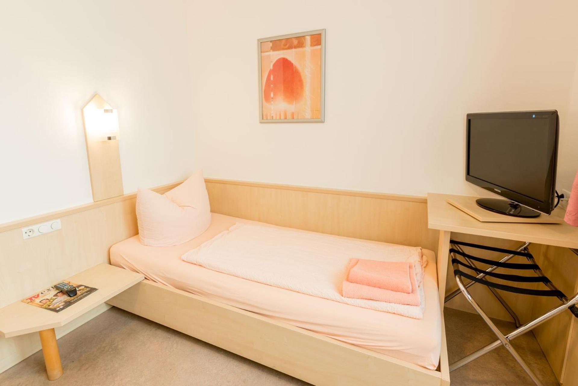 Single Room photo 3