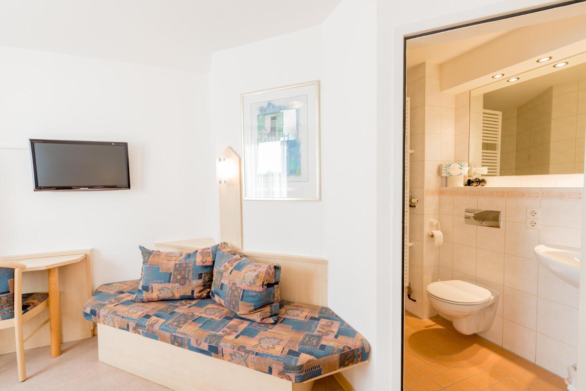Single Room photo 2