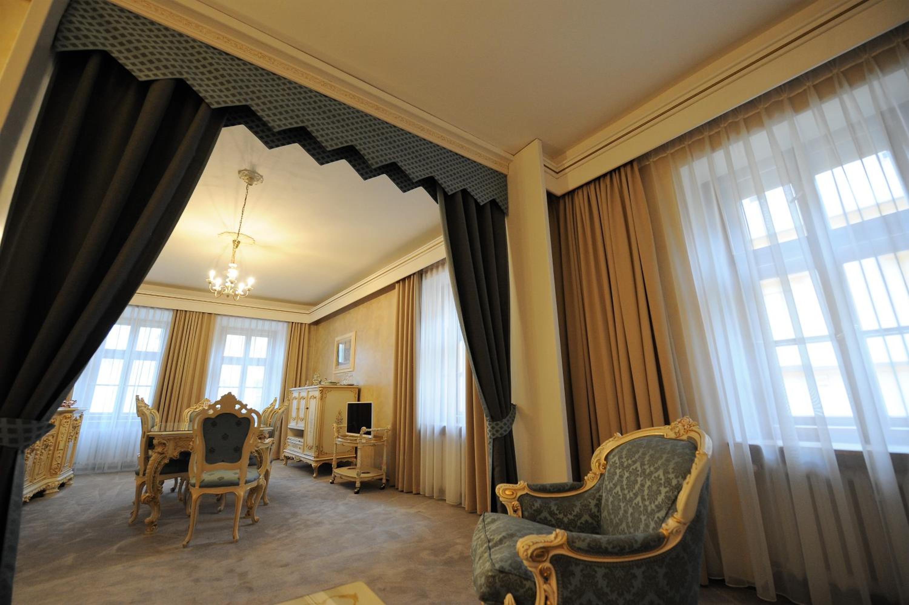 Suite - Photo 4