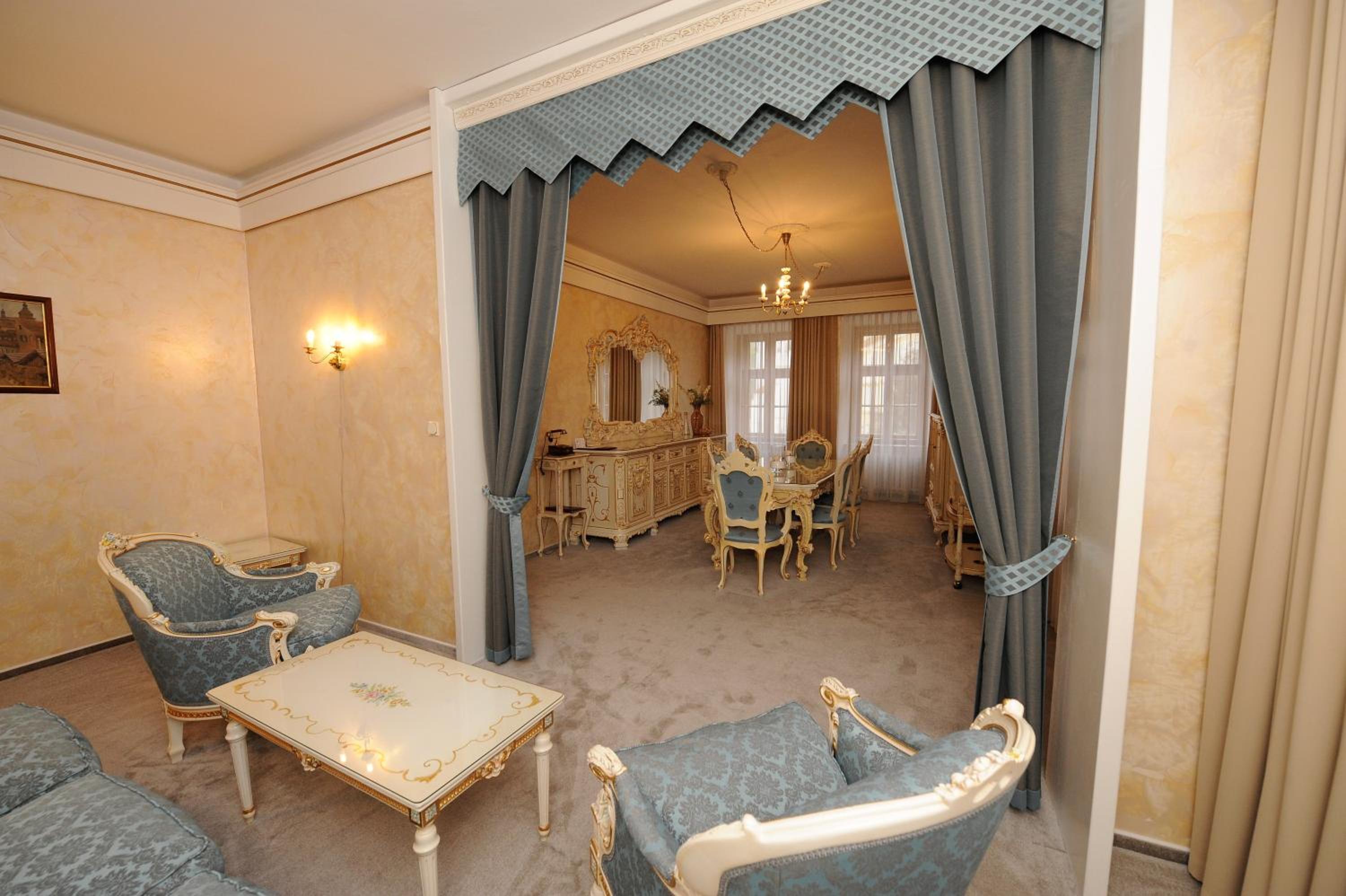 Suite - Photo 6