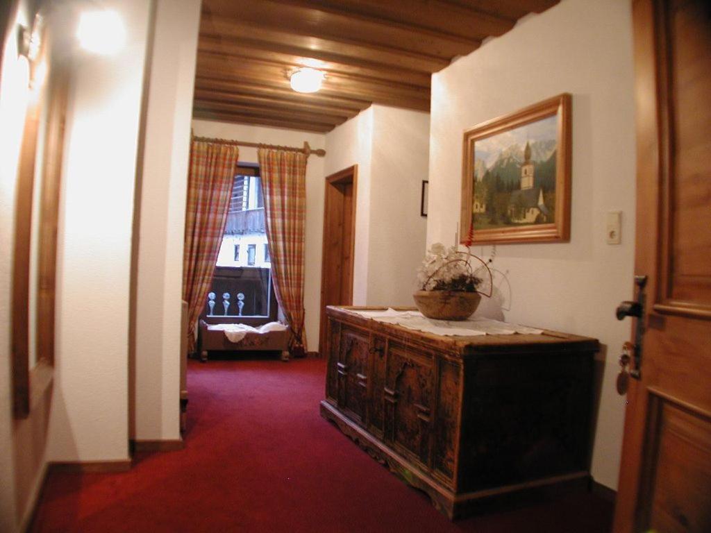Two-Bedroom Apartment with Balcony photo 2