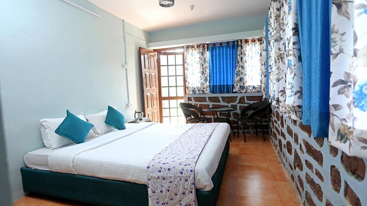 Budget Double Room photo 3
