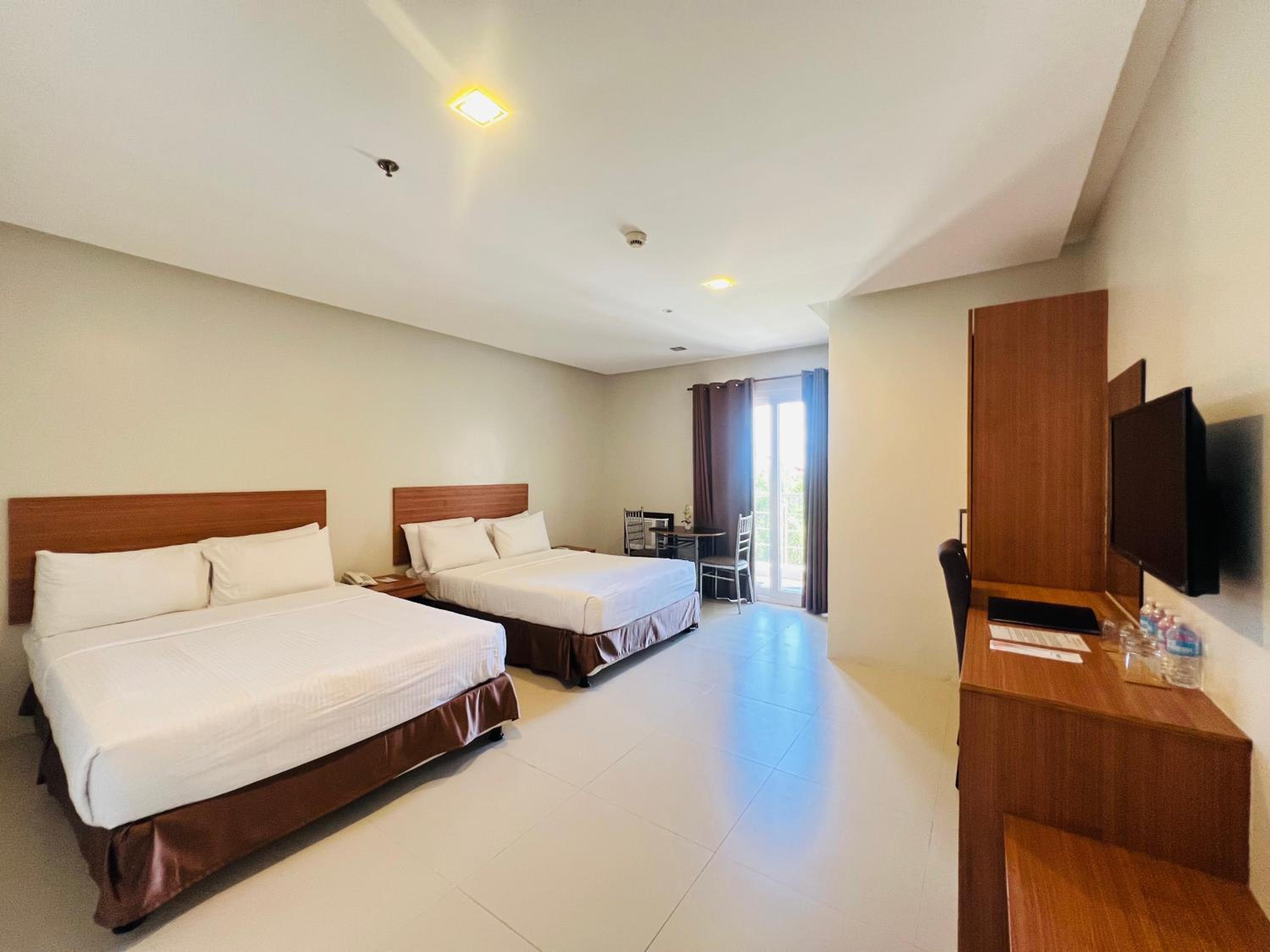 Deluxe Family Room