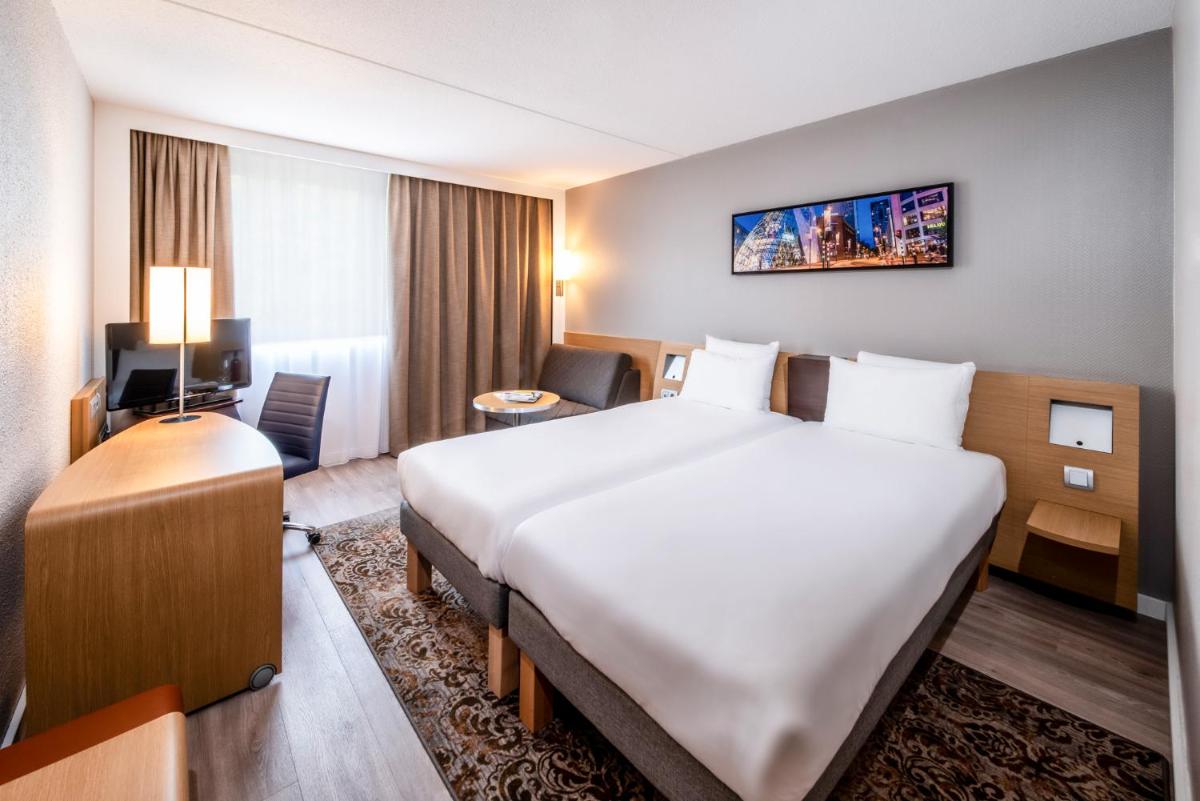 Superior Twin Room with Sofa Bed photo 1