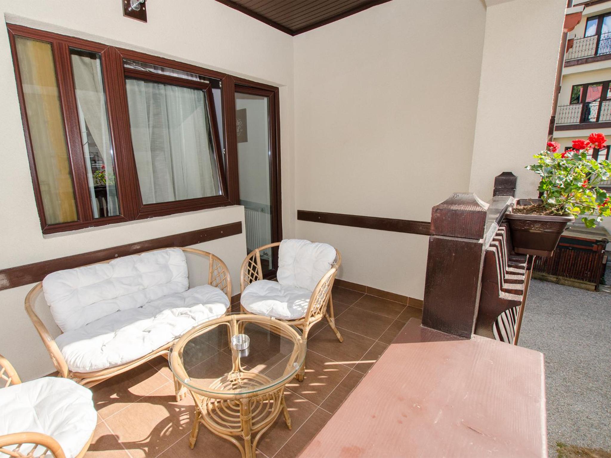 Double Room with Balcony - Photo 18