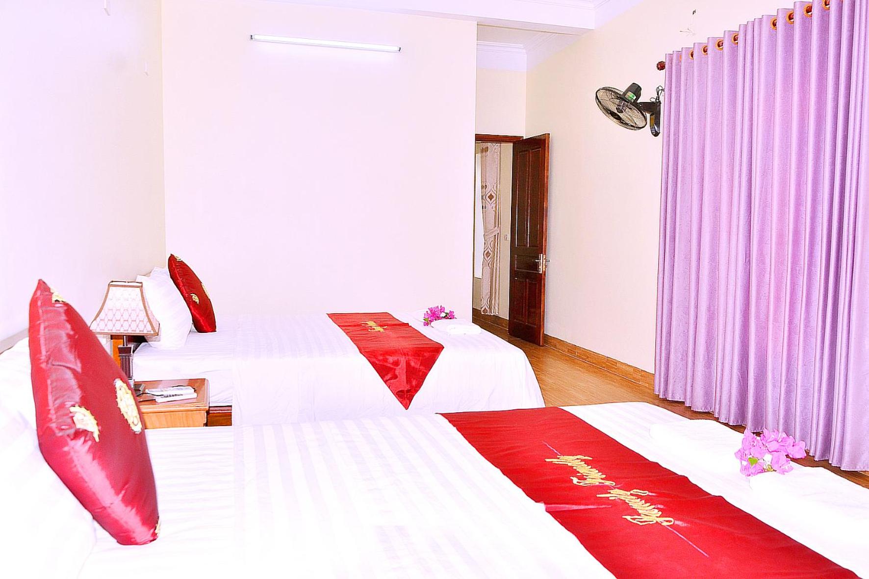 Quadruple Room with Mountain View photo 2