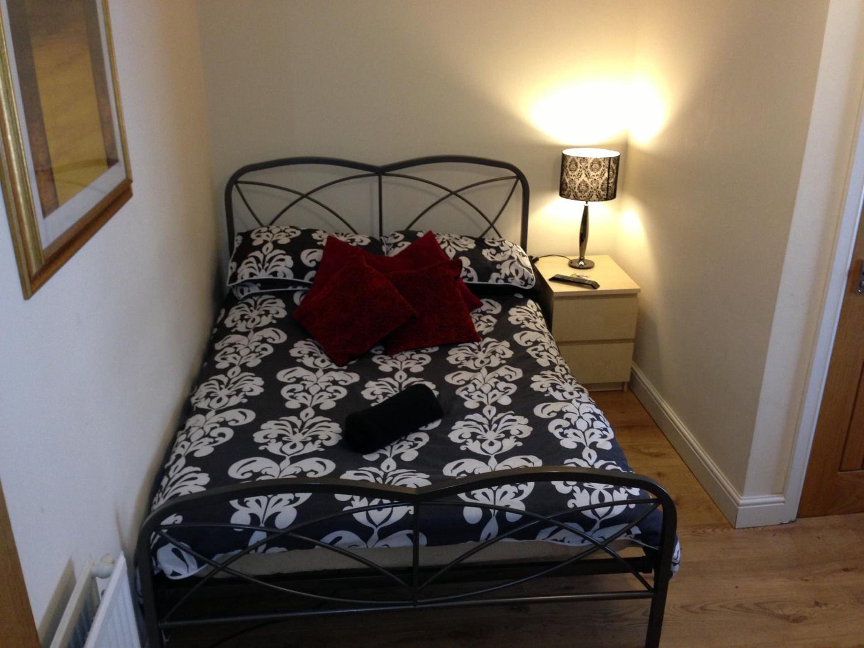 Twin Room with En-Suite photo 2
