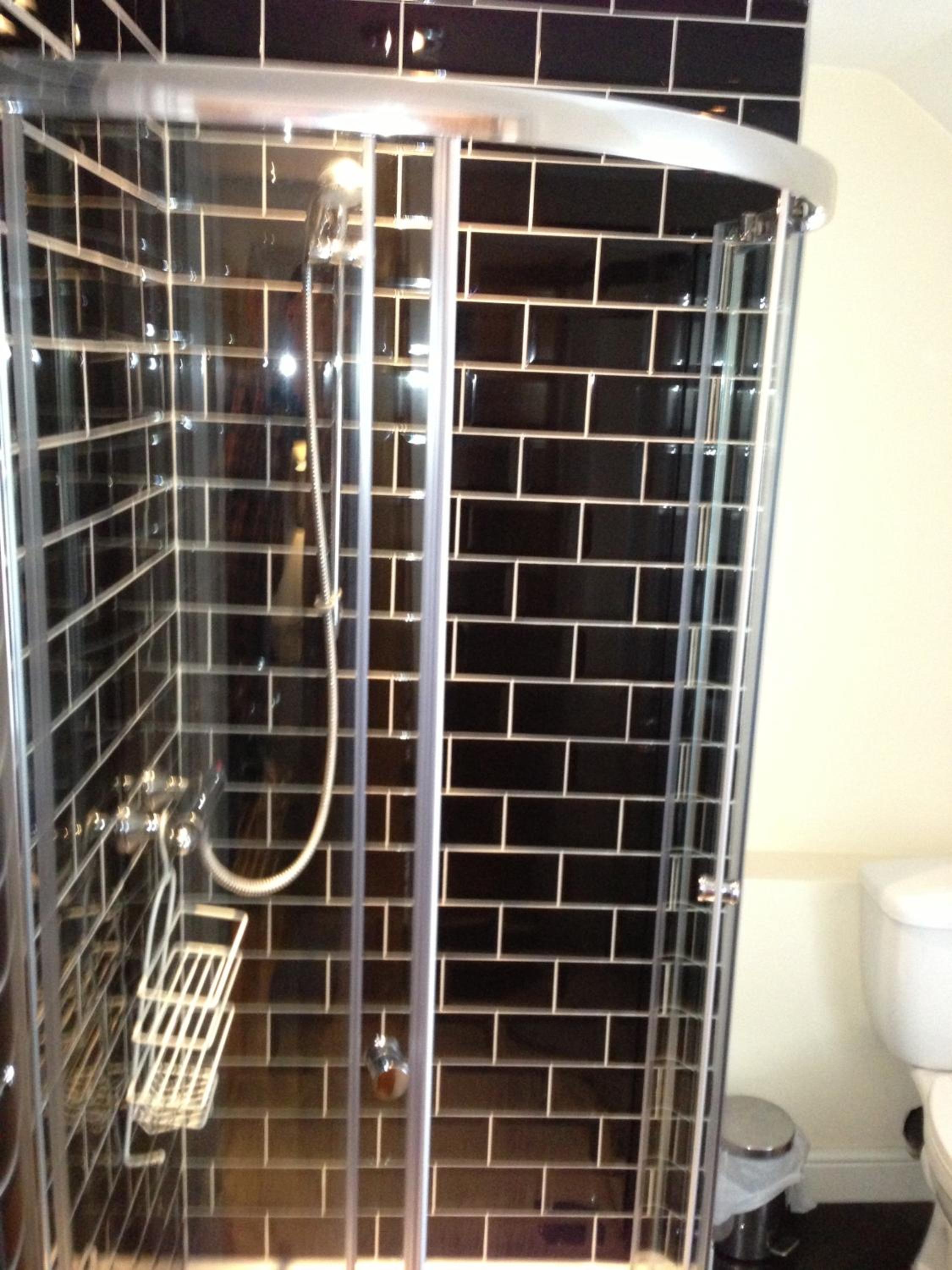 Twin Room with En-Suite photo 3