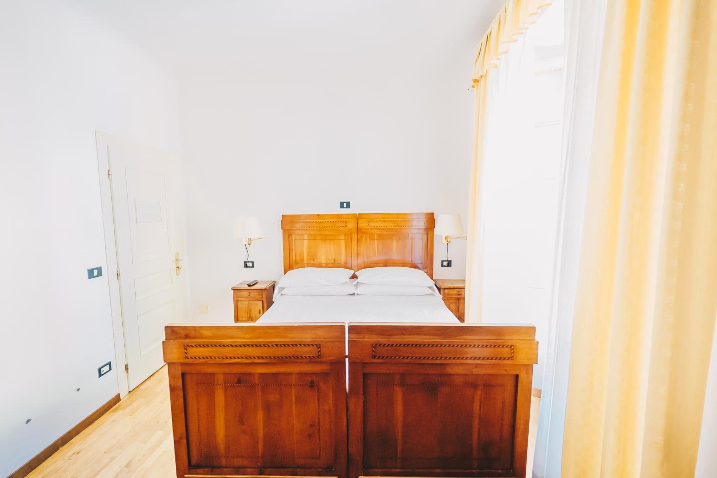 Standard Double Room photo 2