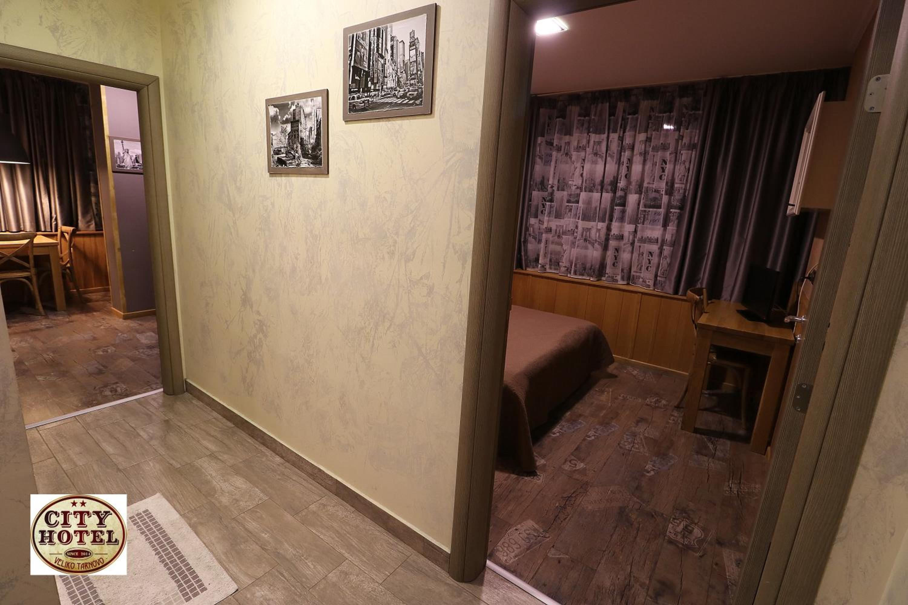 One-Bedroom Apartment - Photo 4