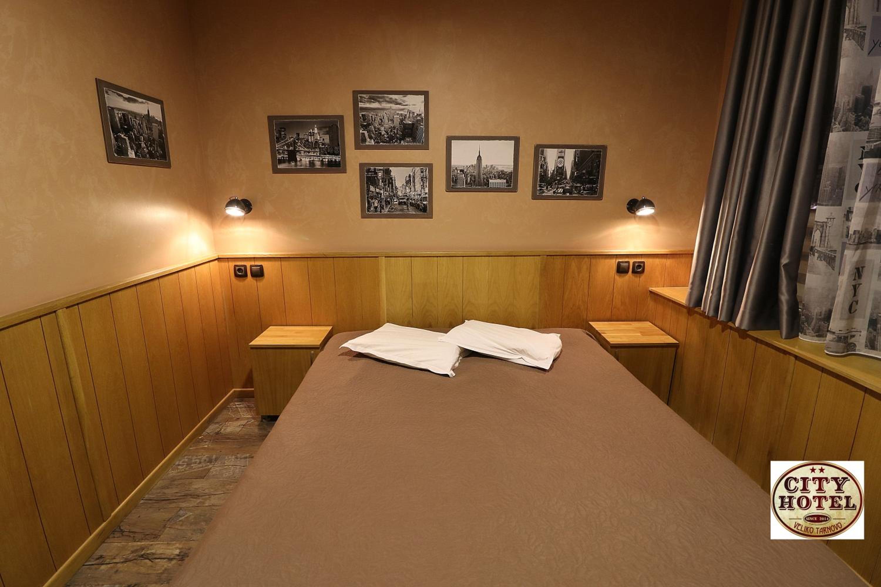 Standard Queen Room - Photo 1