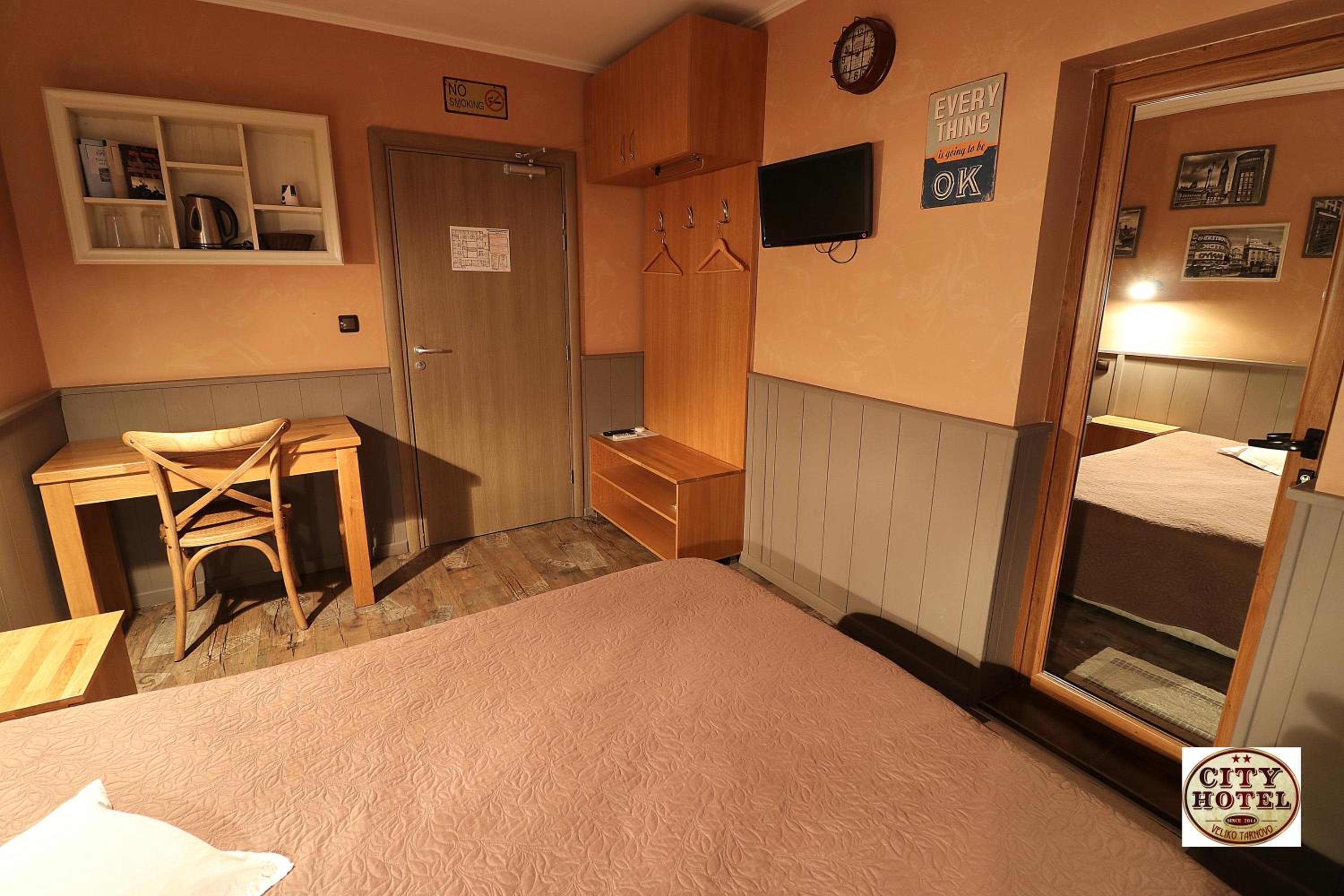 Twin Room - Photo 7