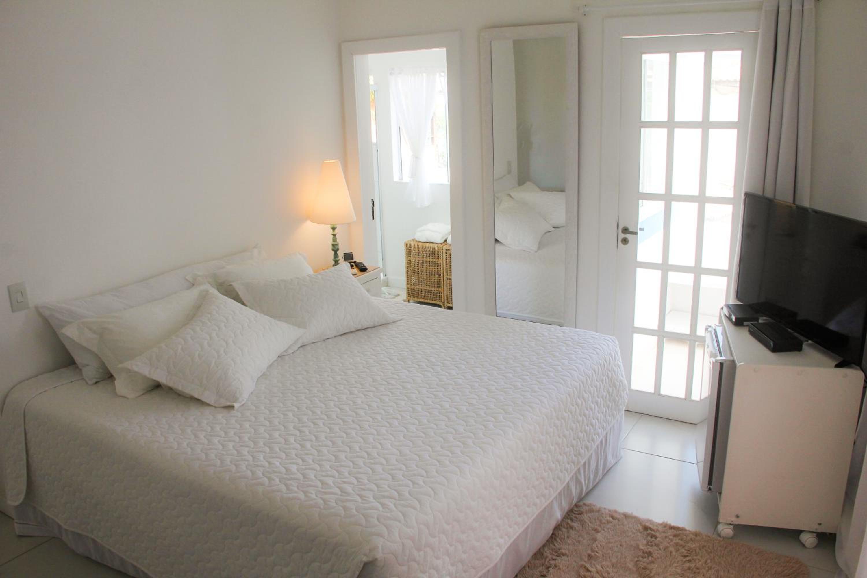 Deluxe Suite with Sea View - Photo 1
