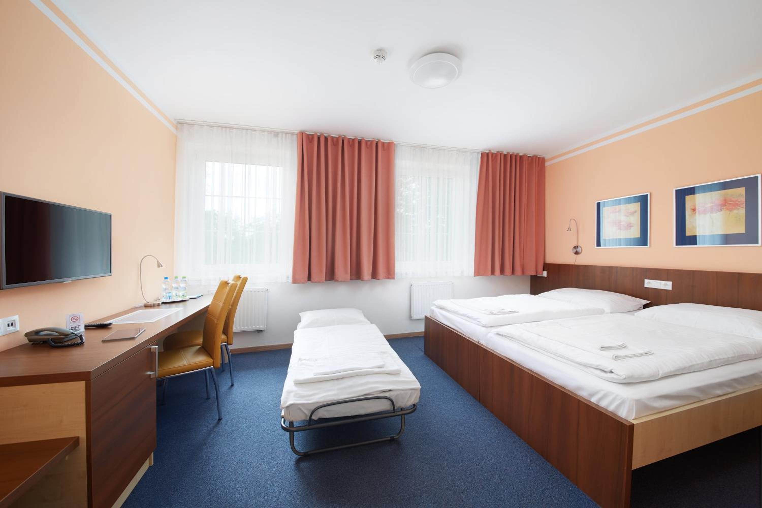 Superior Double or Twin Room with optional Extra Bed photo 1