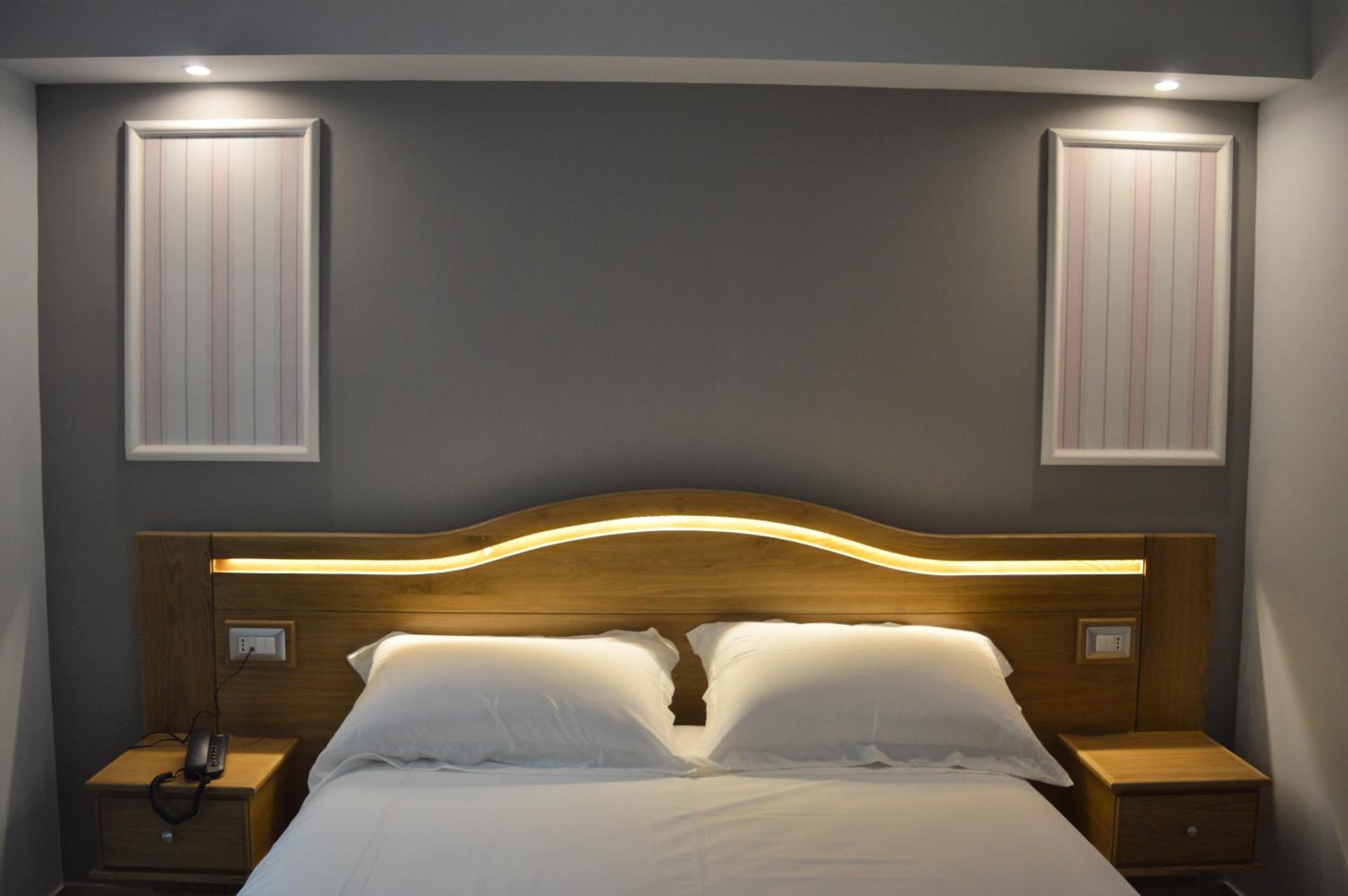 Large Double Room - Photo 6