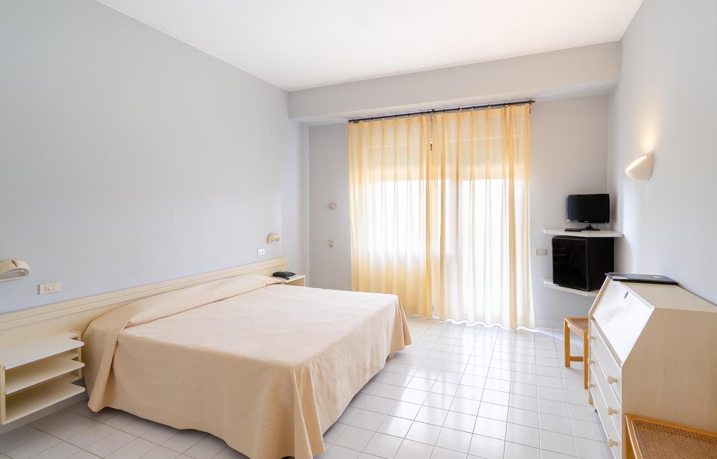 Standard Double Room with Hill View