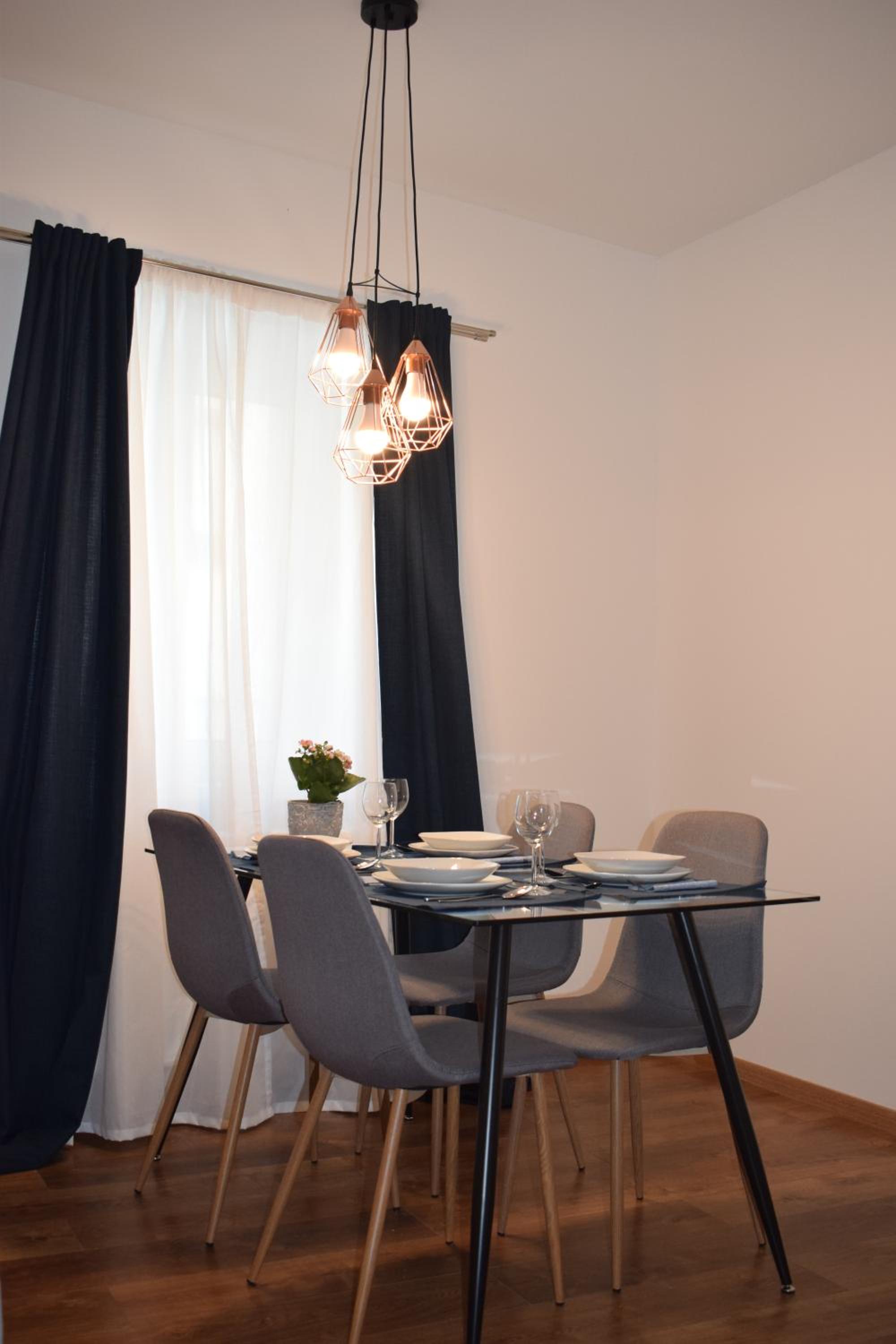One-Bedroom Apartment photo 3