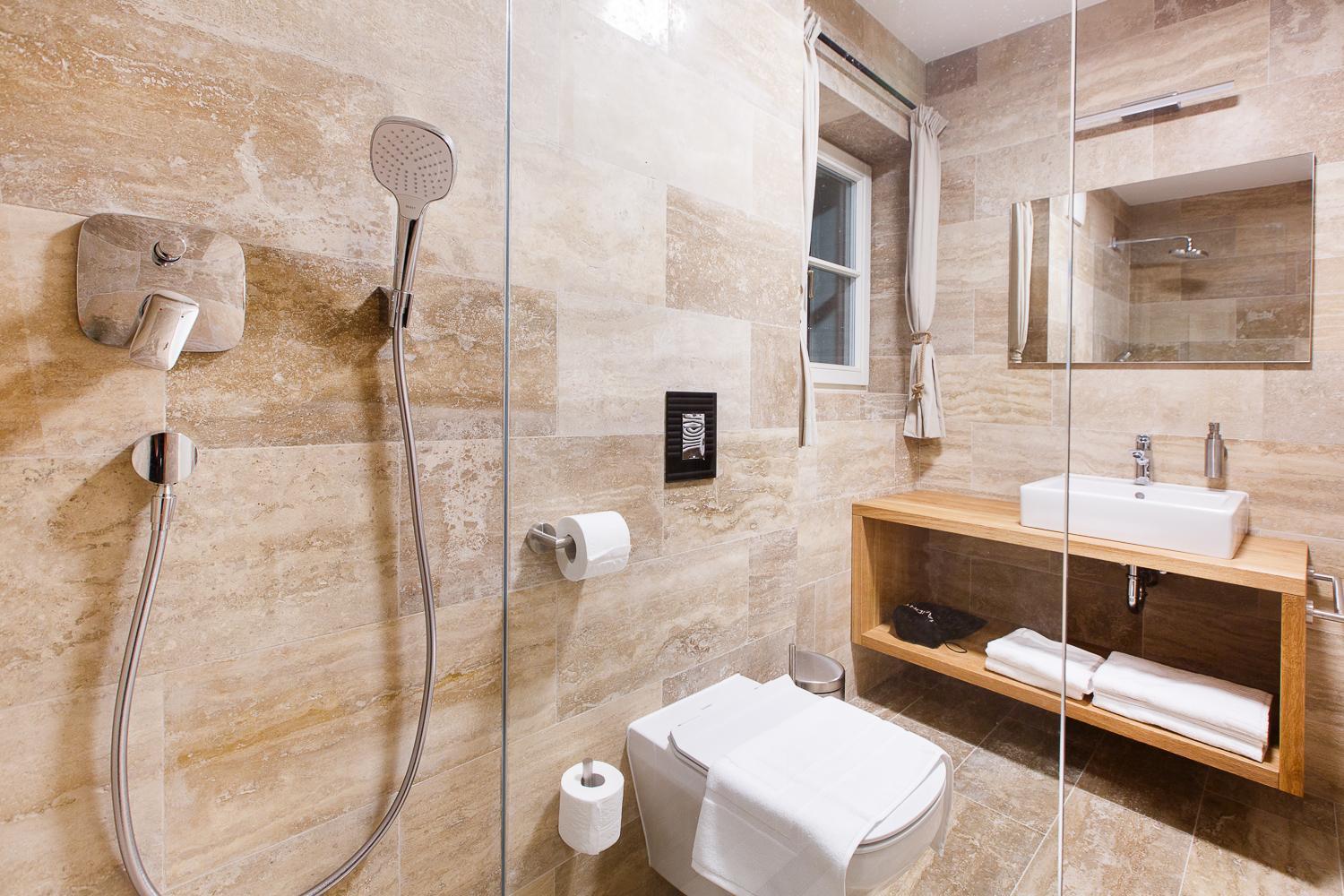 Deluxe Quadruple Room - Photo 6
