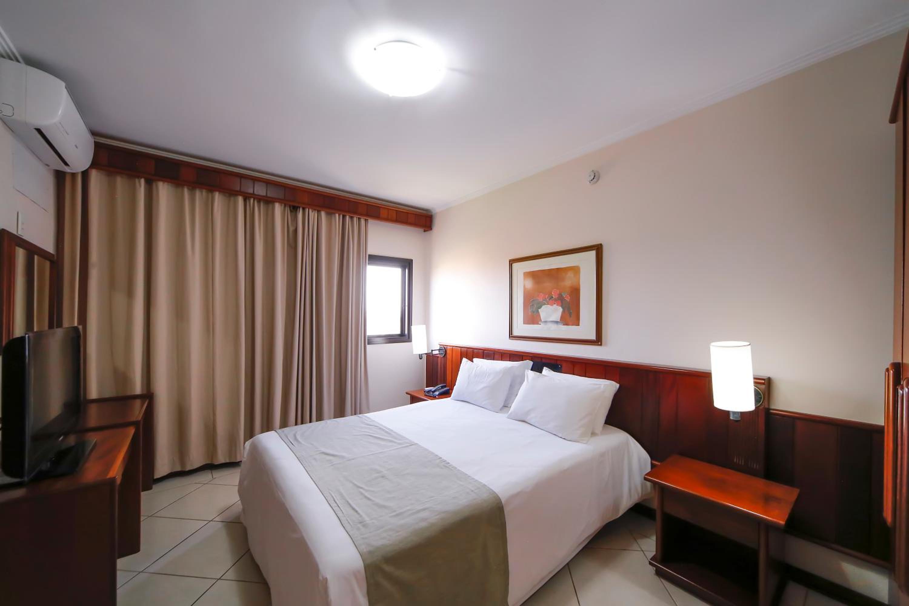 Deluxe Queen Room photo 3