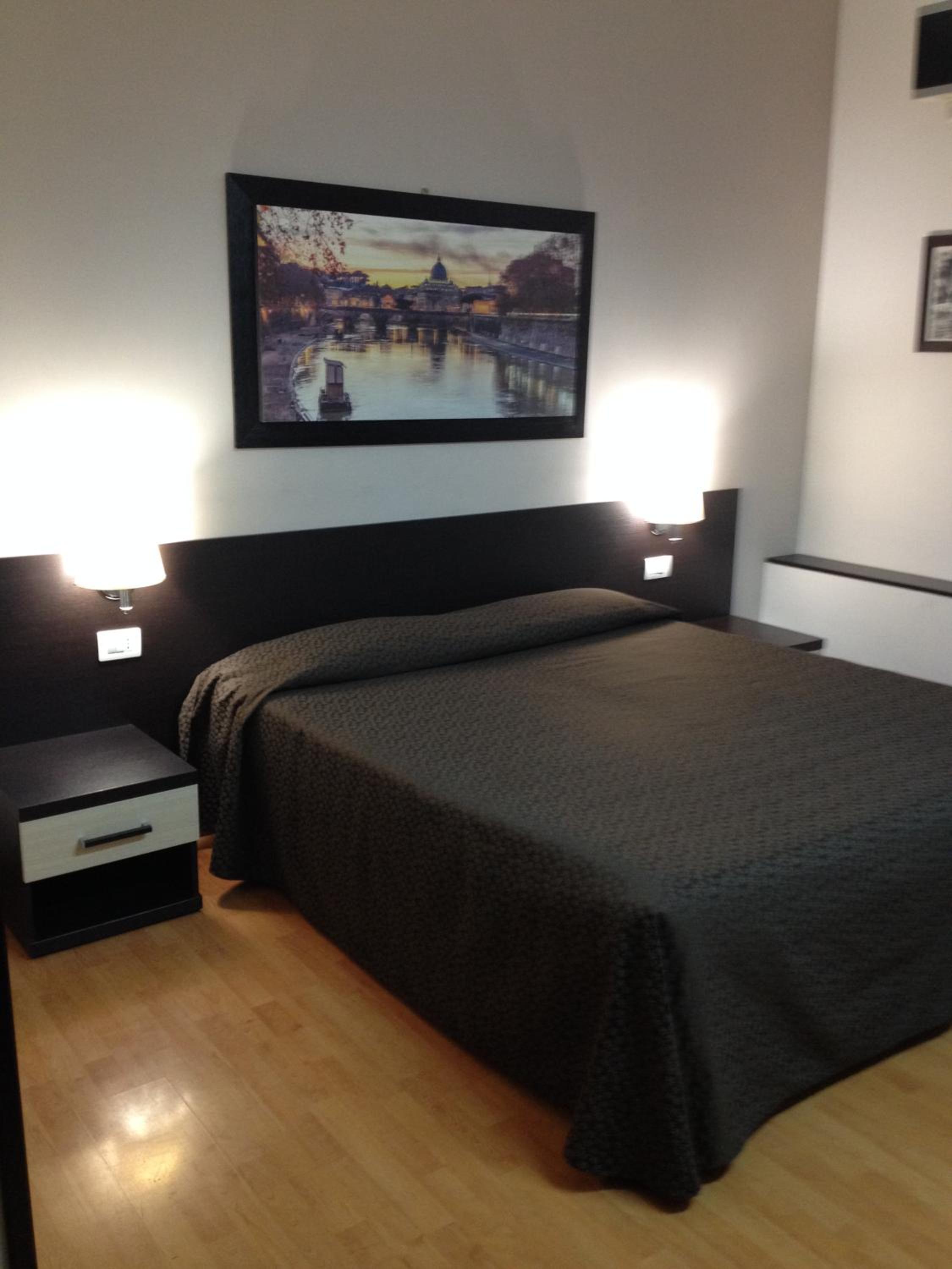 Double or Twin Room photo 2