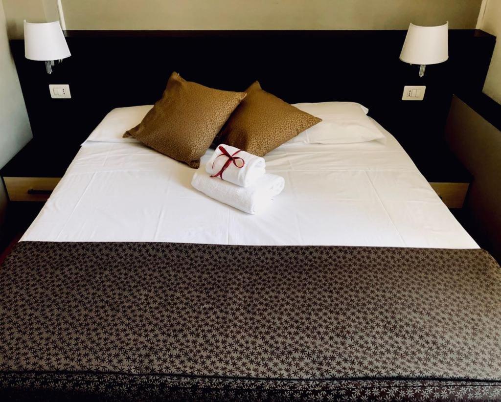 Double or Twin Room photo 3