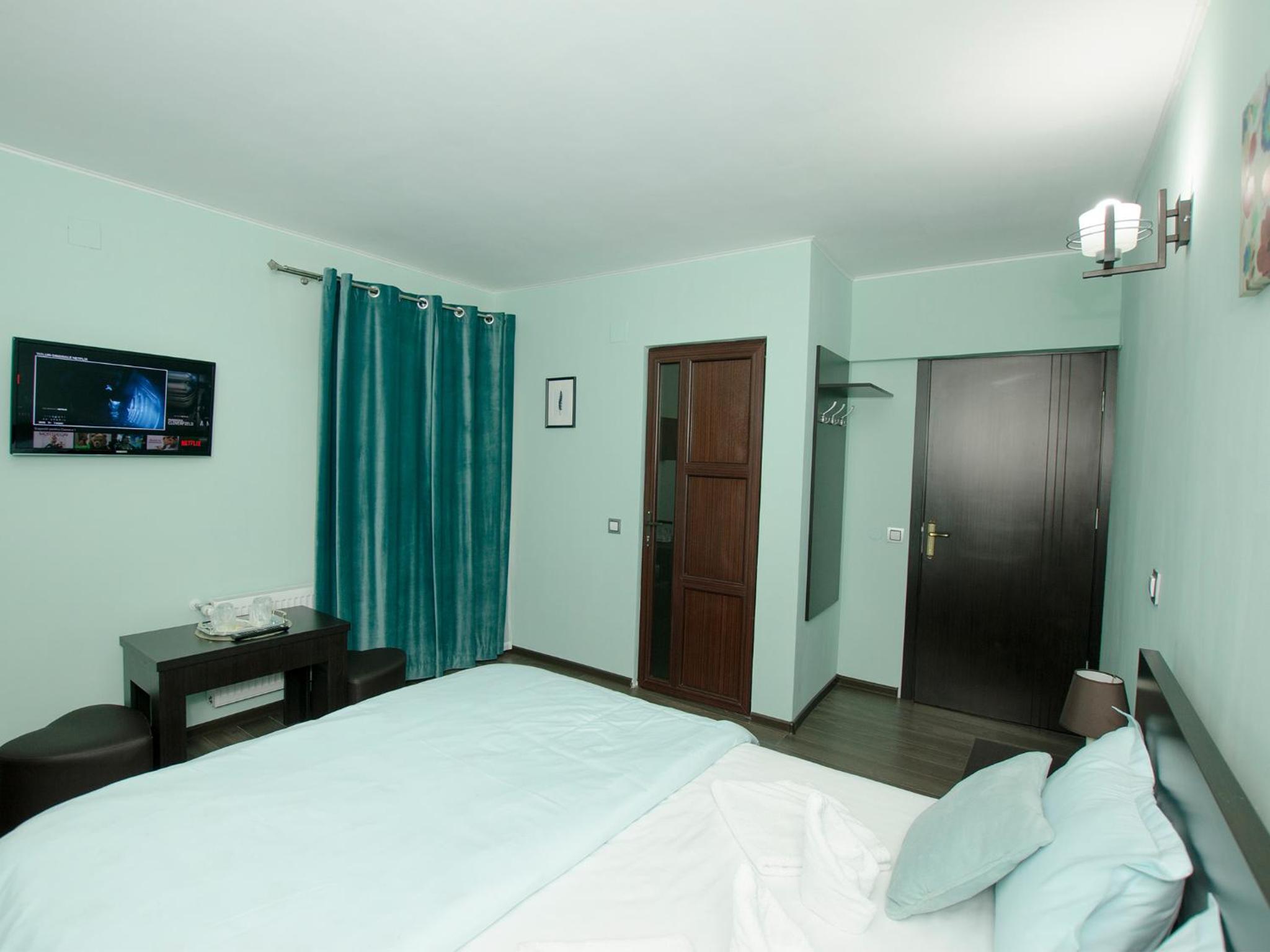 Double Room with Garden View - Photo 5