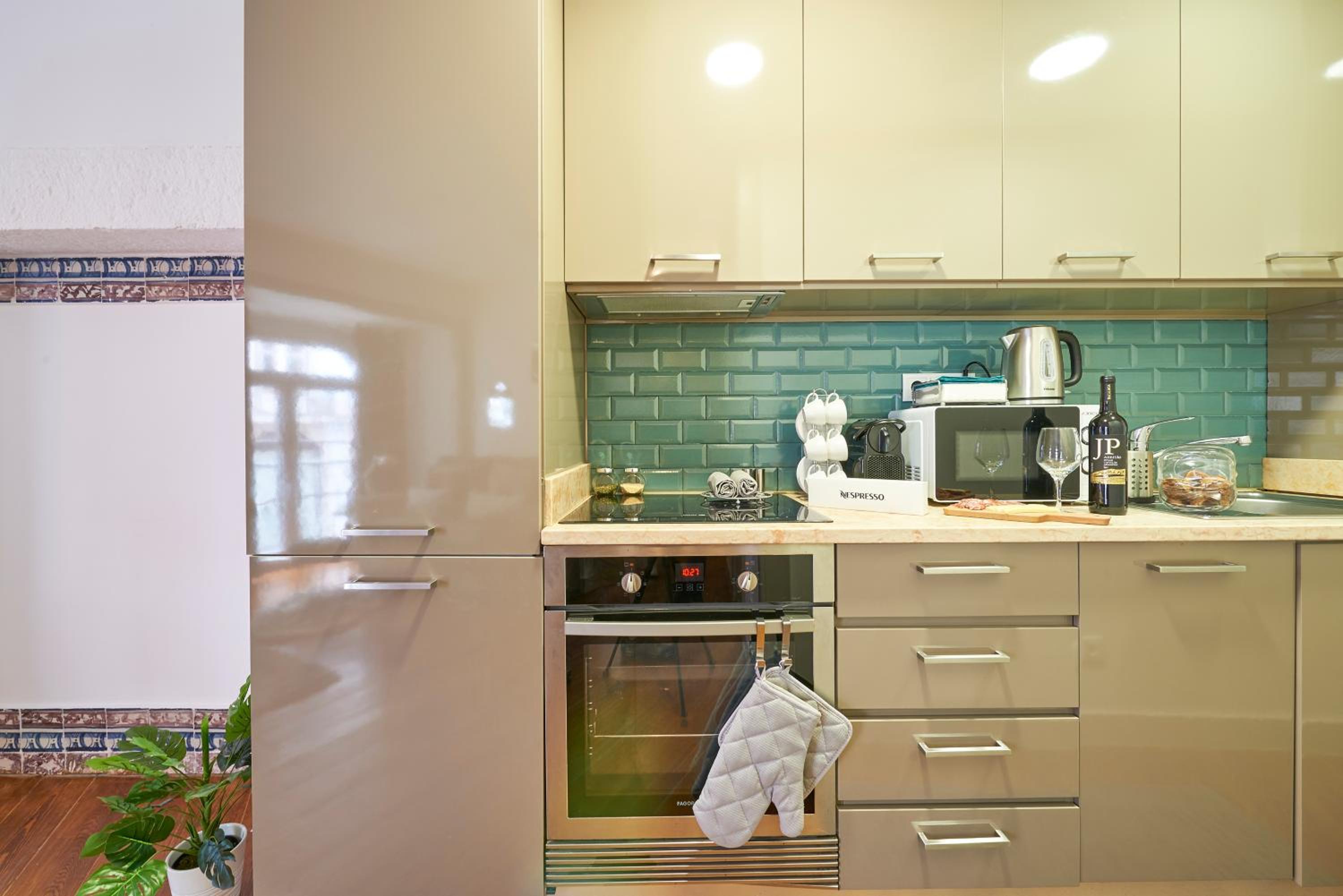 Two-Bedroom Apartment - Photo 18