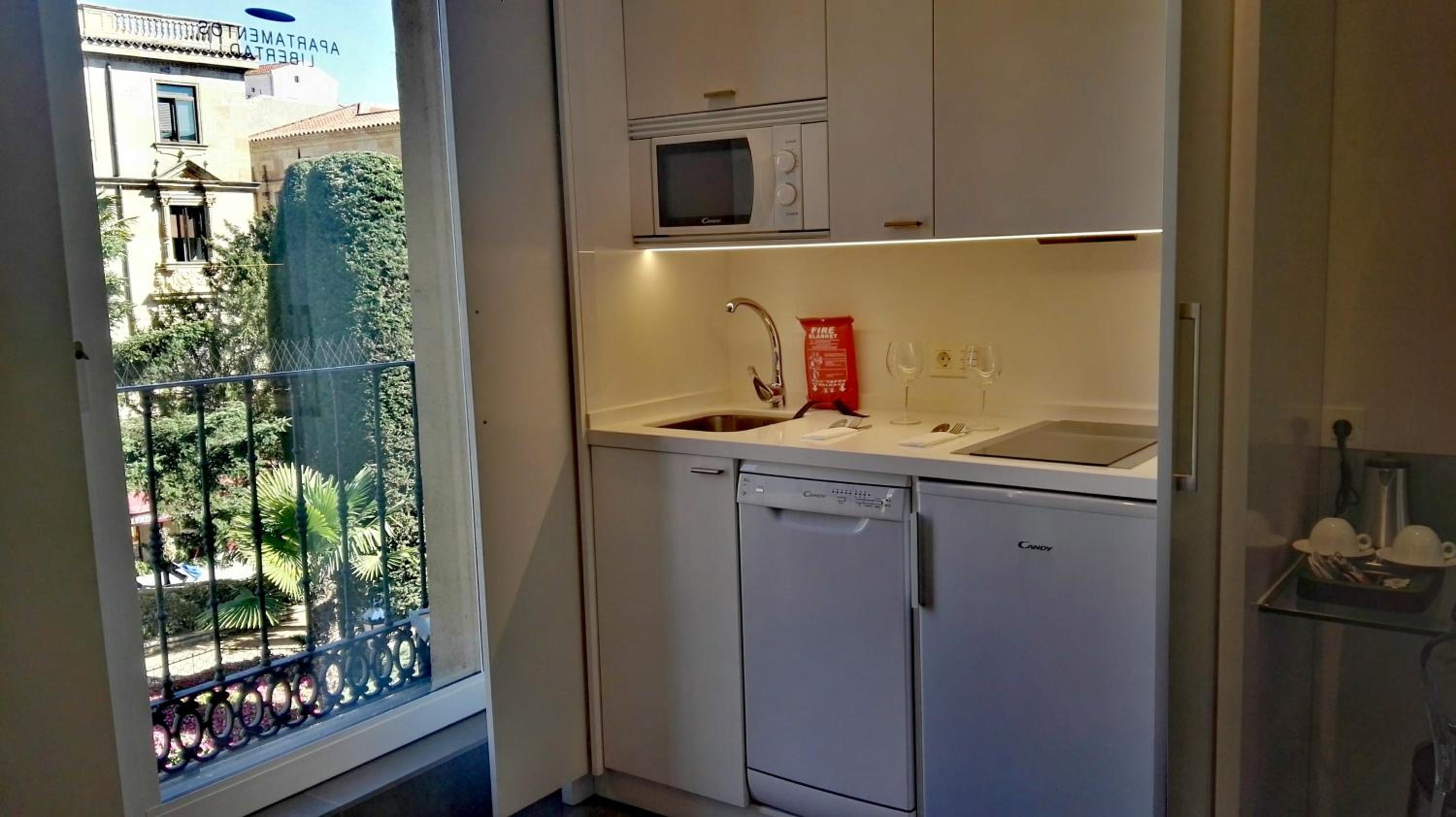 Suite with Garden View - Photo 2