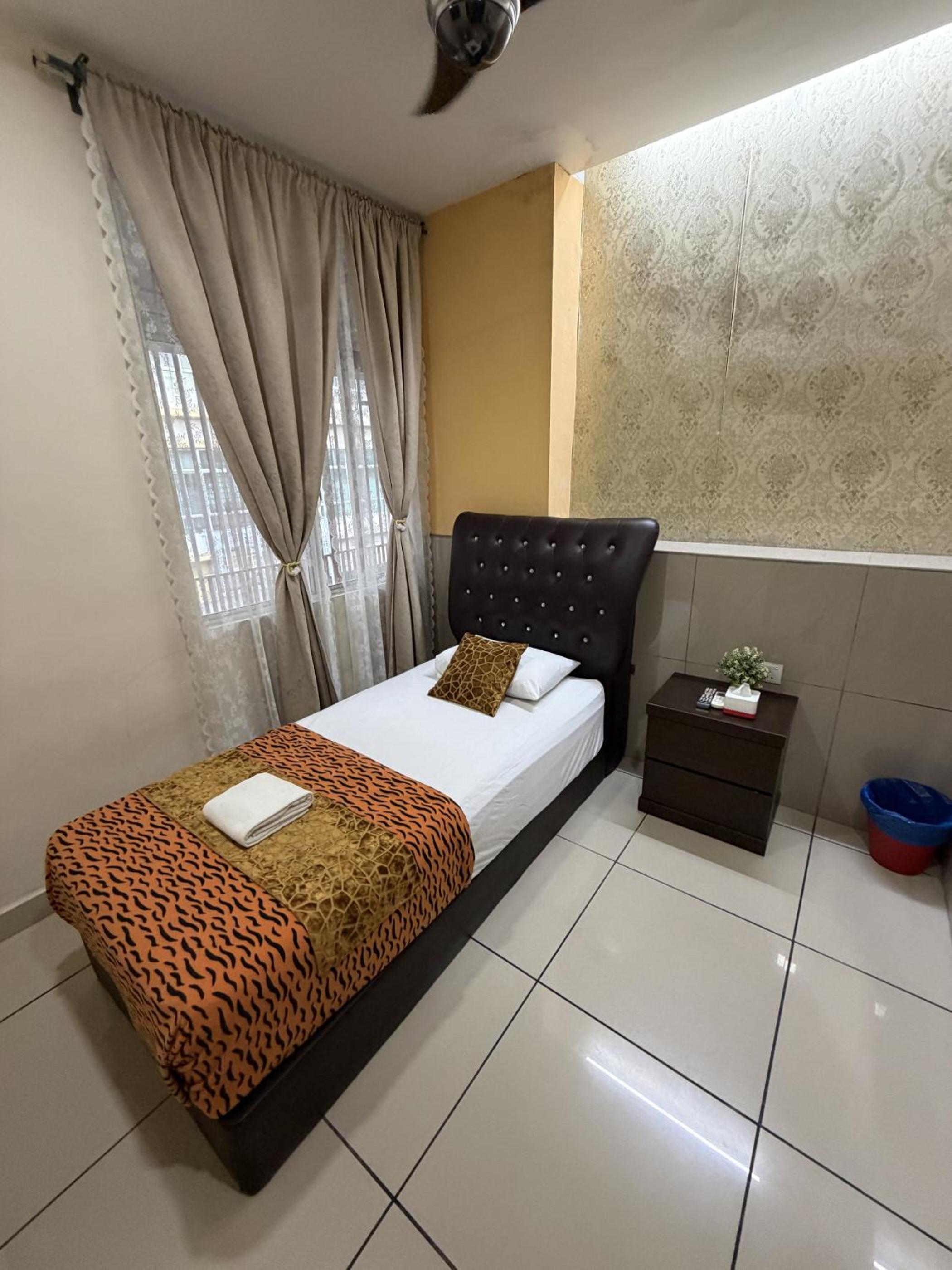 Standard Single Room