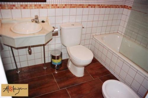 Double or Twin Room photo 3