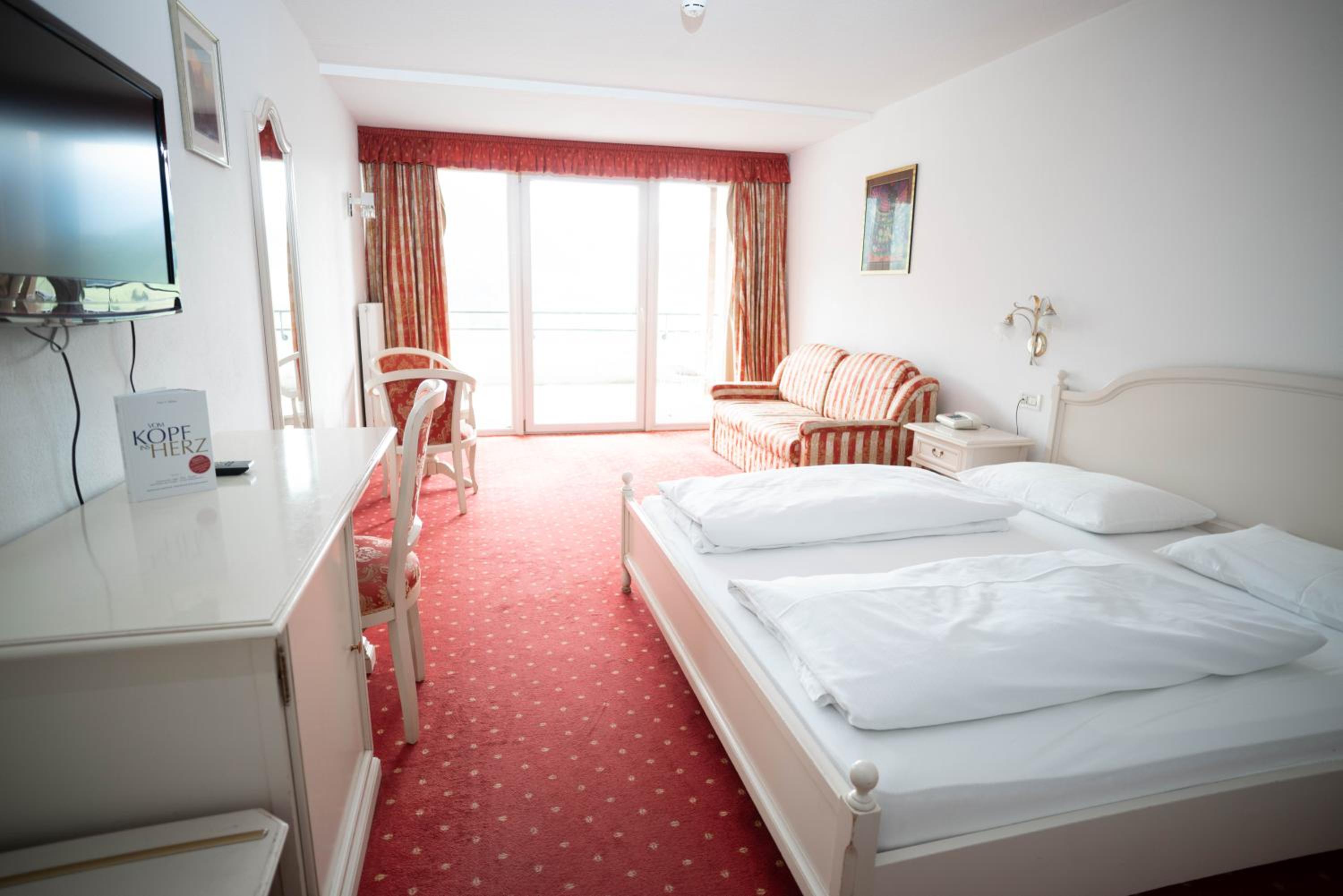 Standard Double or Twin Room photo 1