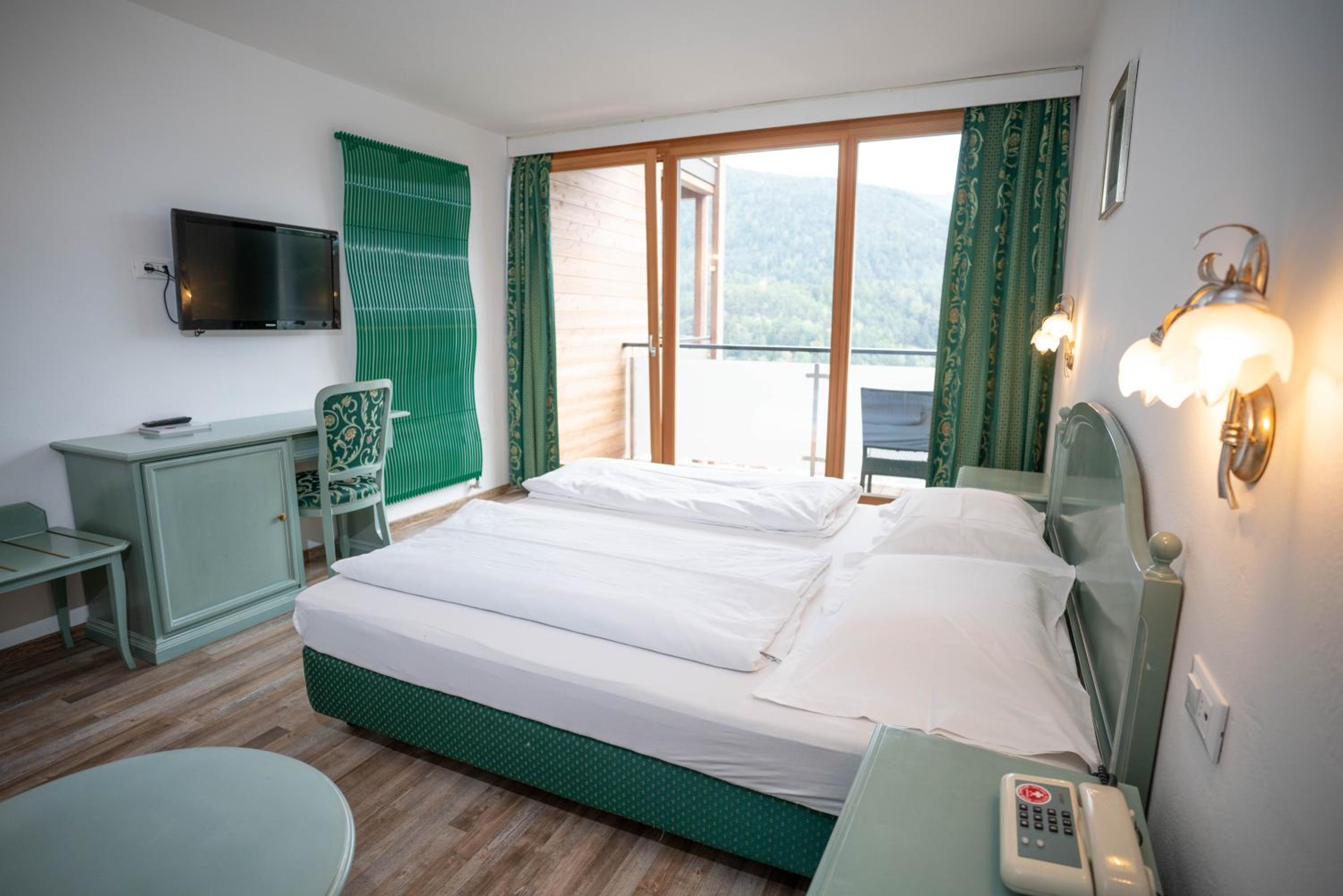 Standard Double or Twin Room photo 3