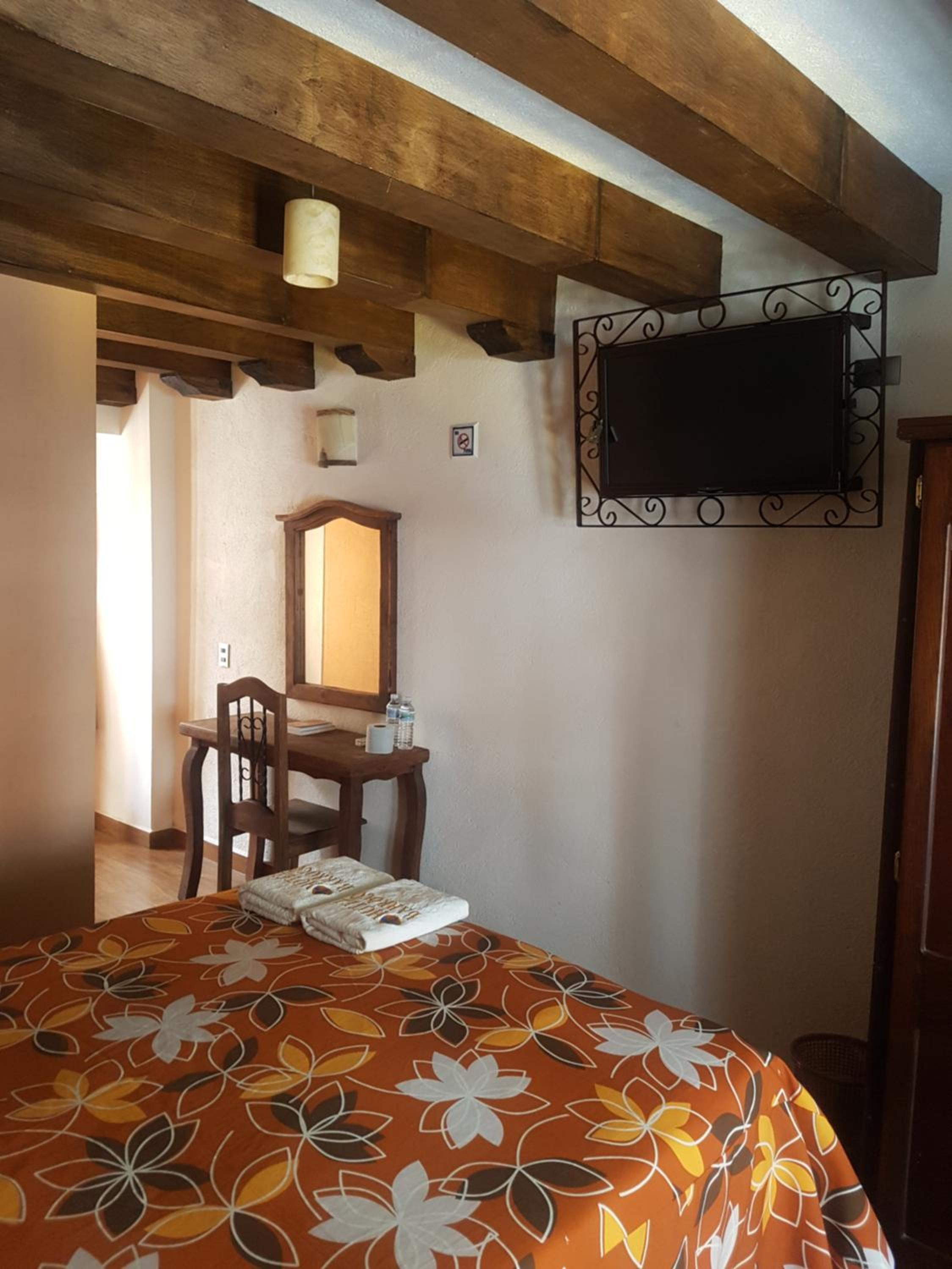 Double Room - Photo 6