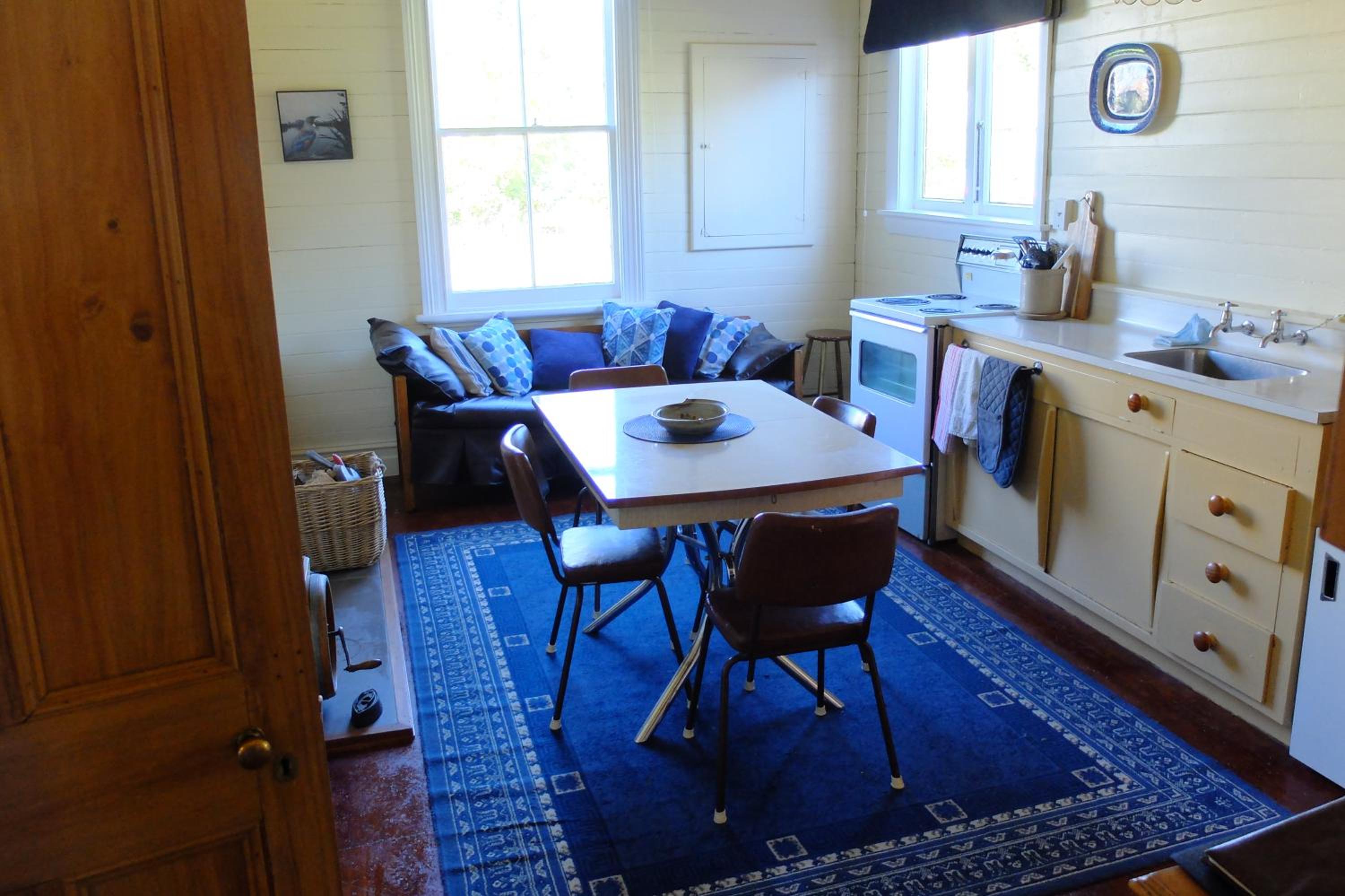 Three-Bedroom House - Photo 5