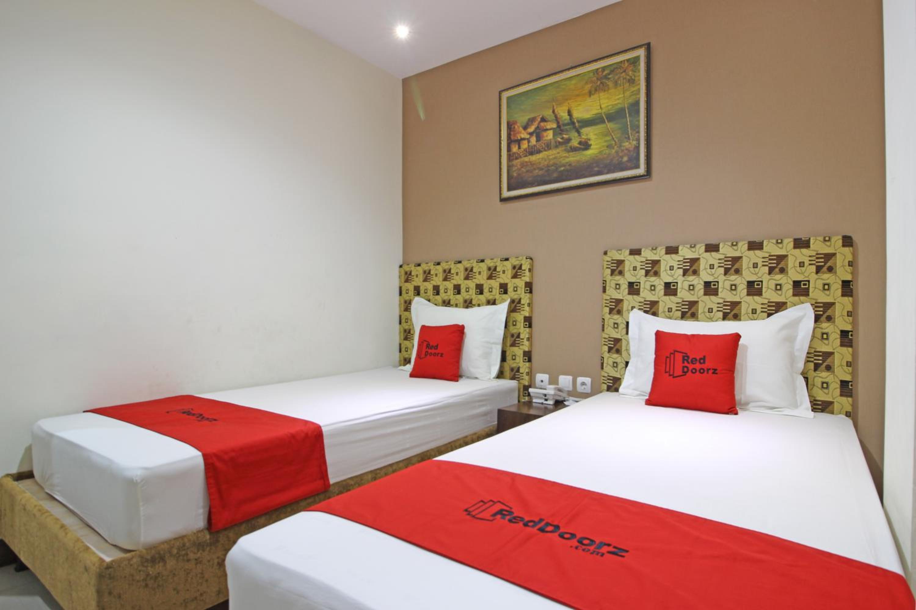 Standard Twin Room - Photo 6