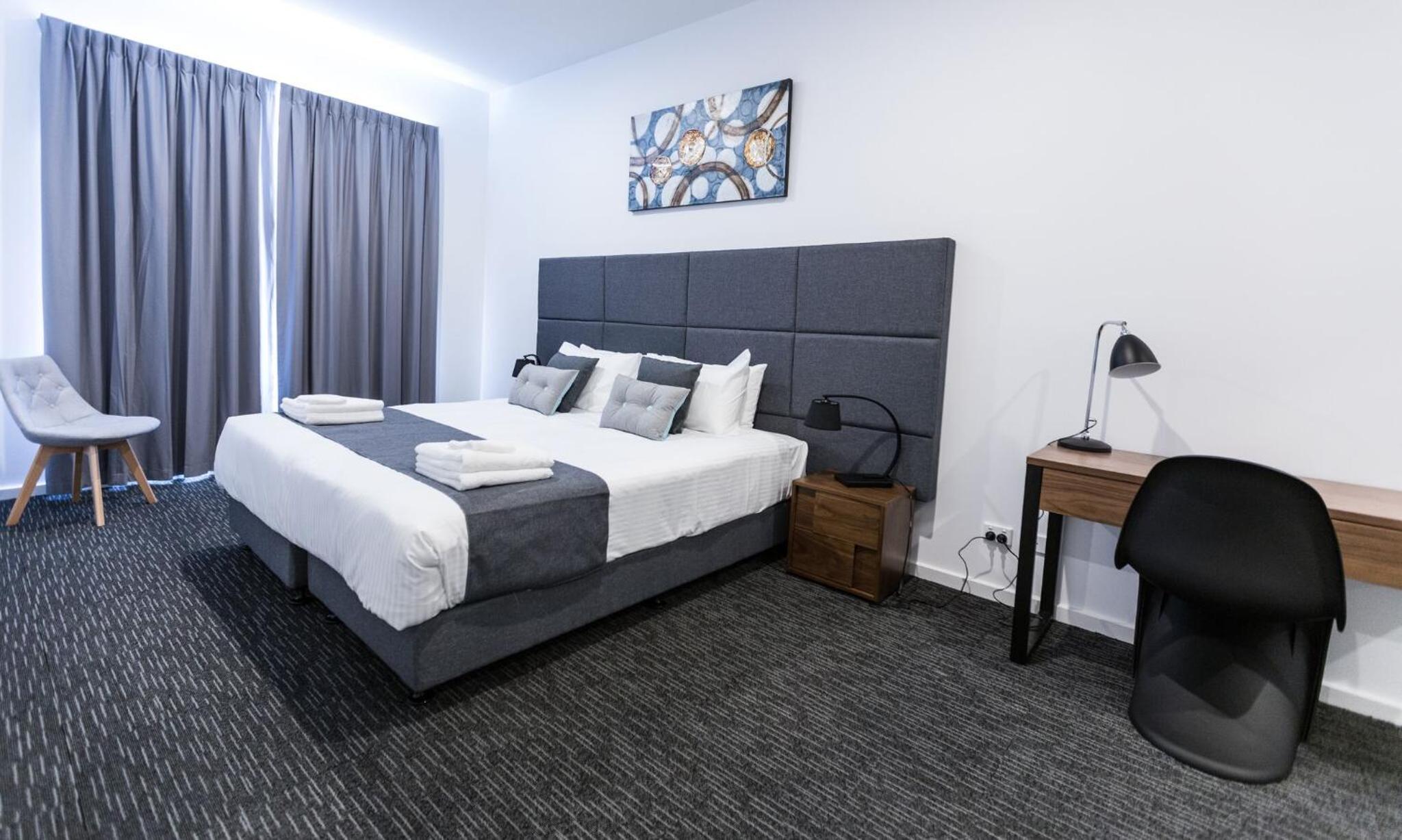Deluxe One-Bedroom Apartment - Non Pet Friendly thumbnail 5