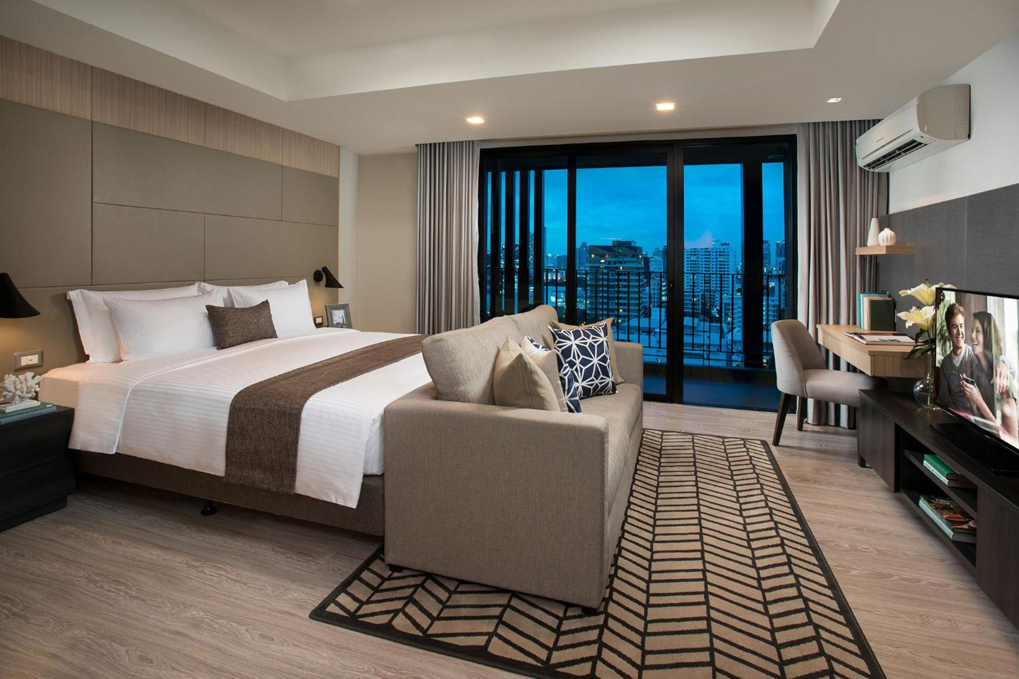 Executive Studio Room with King-Size Bed photo 1