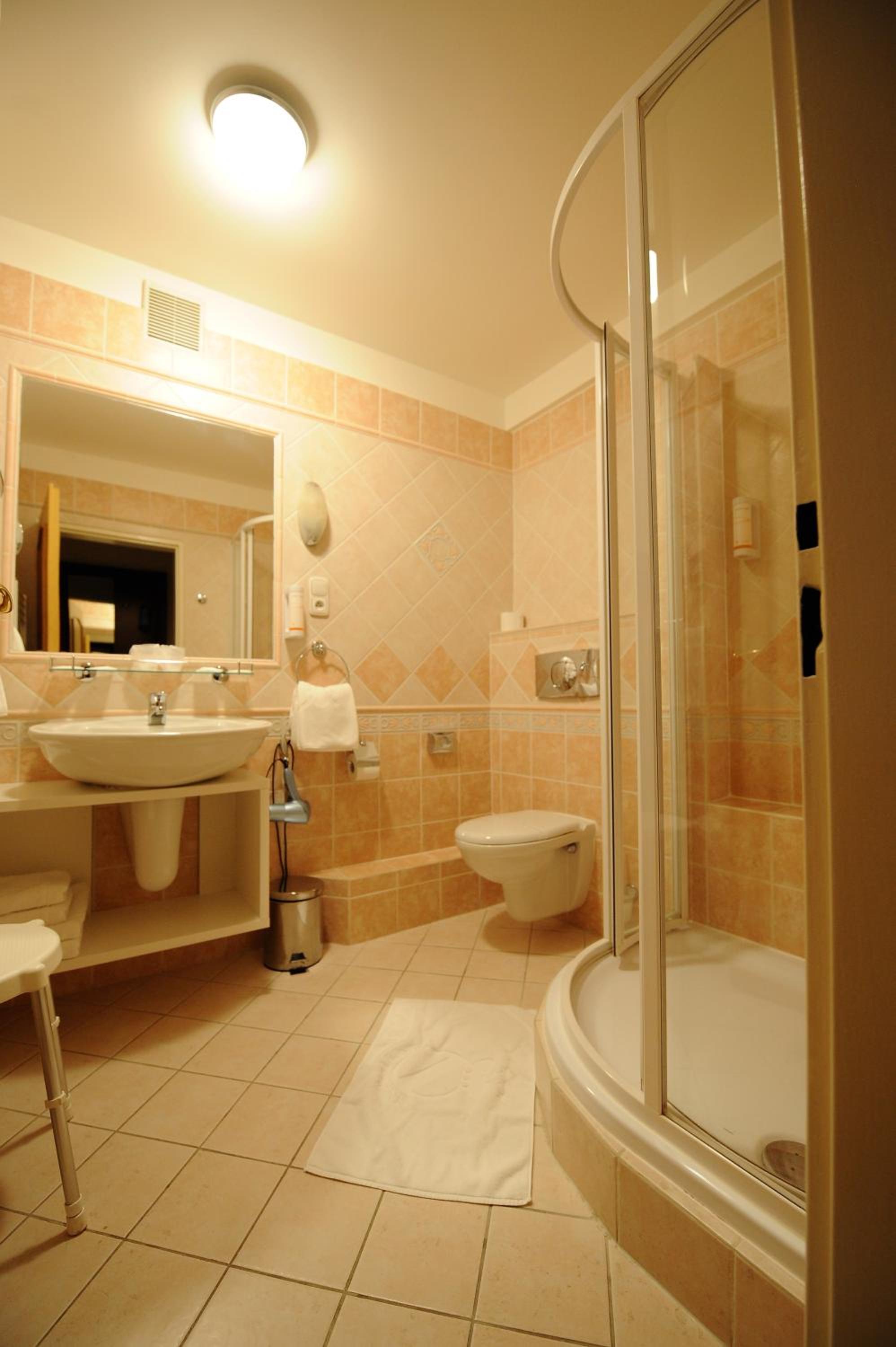 Double Room - Photo 17