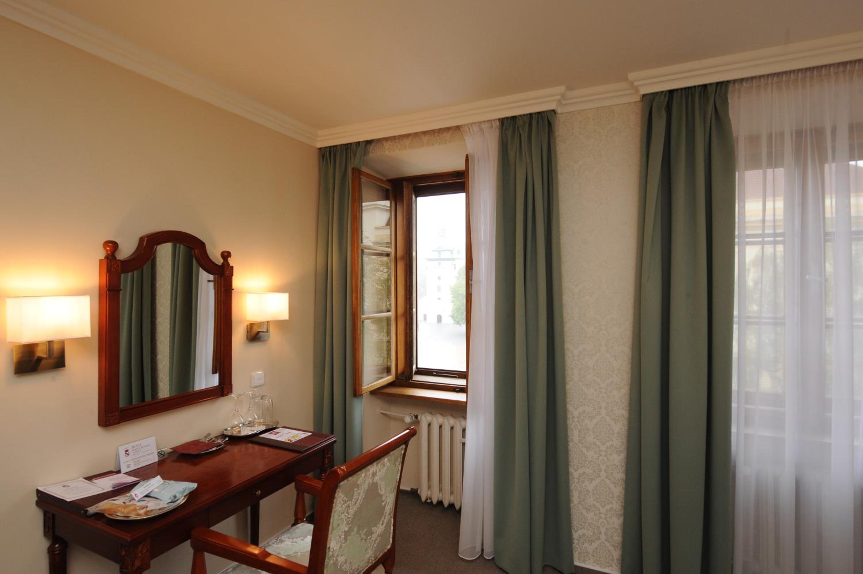 Double Room - Photo 5