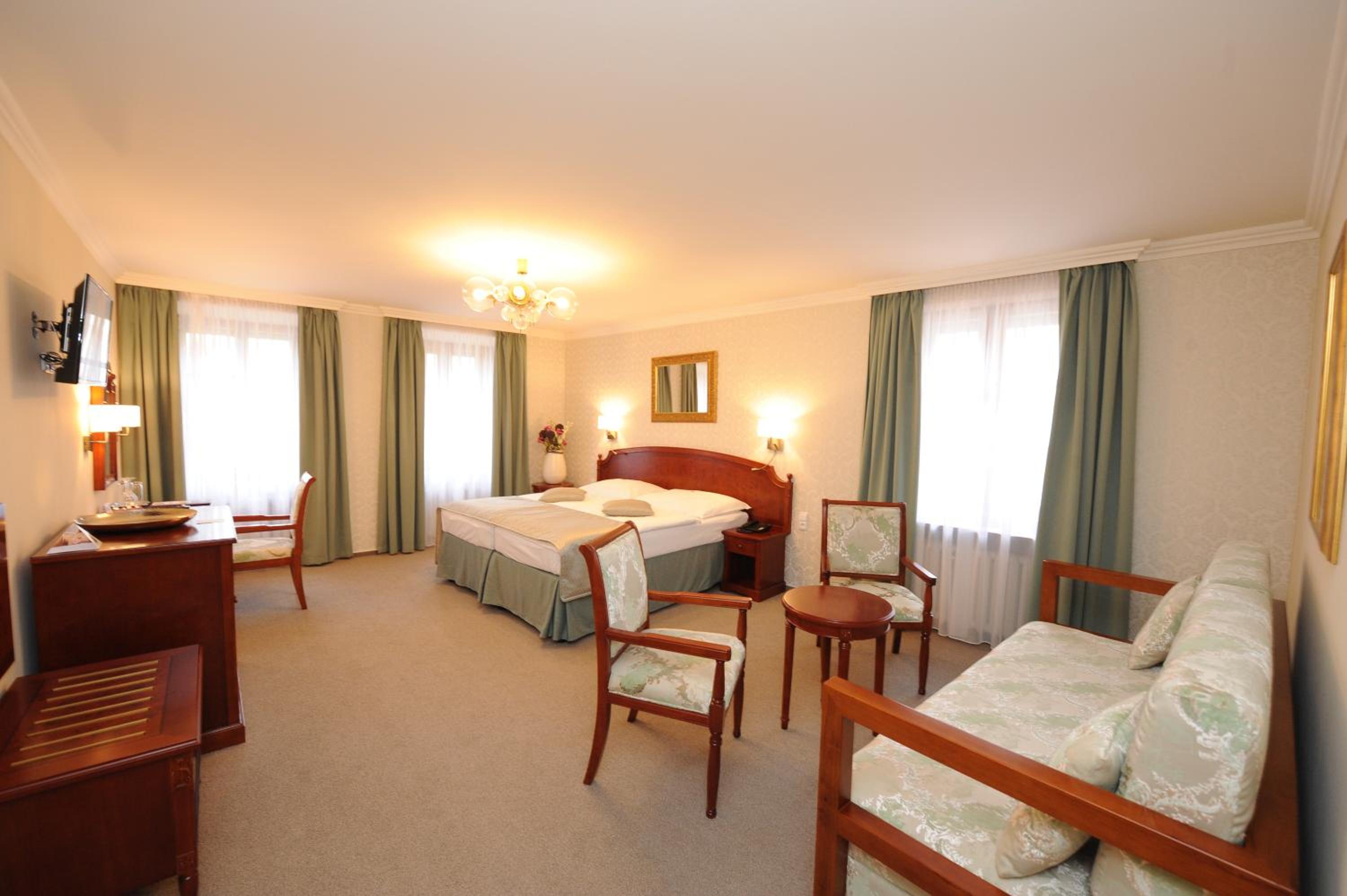 Double Room - Photo 16