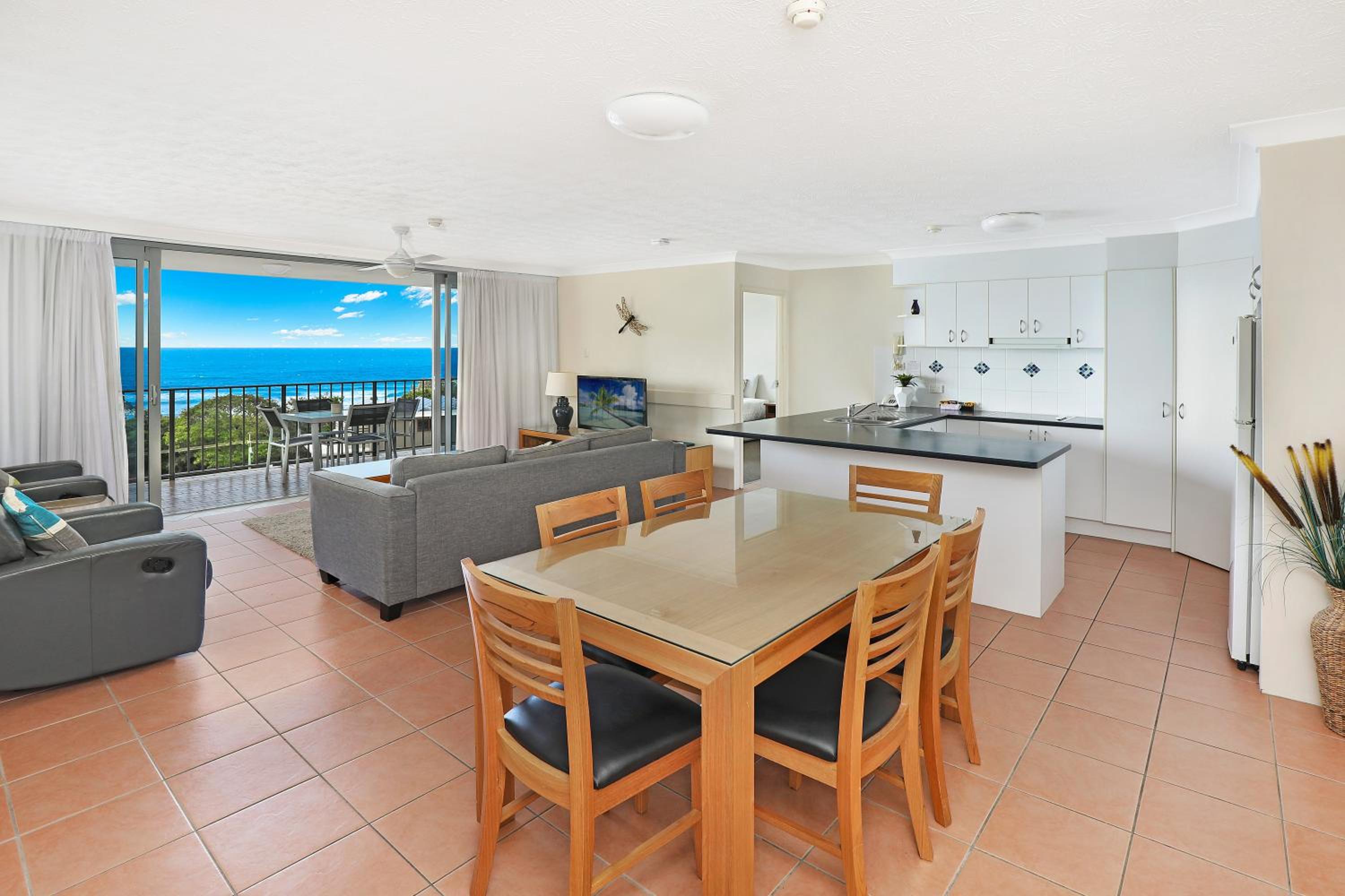 2 Bedroom Ocean View Apartment