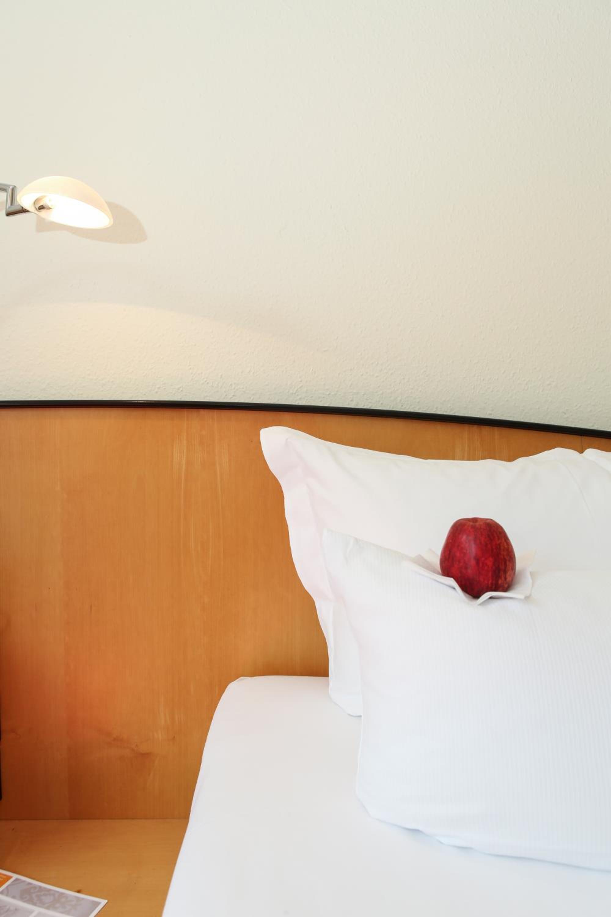 Standard Twin Room (Beds standing separately) - Photo 2