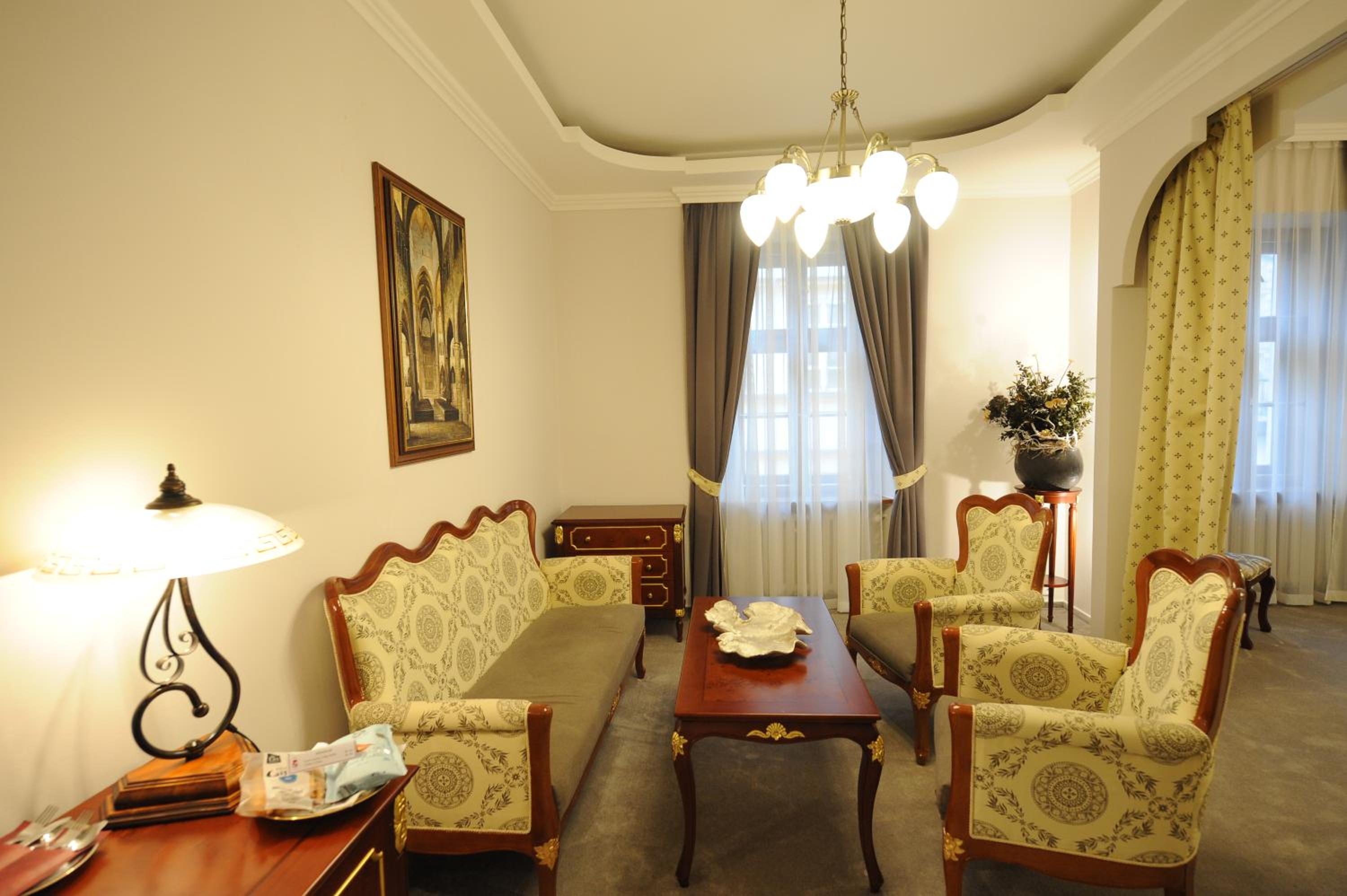 Deluxe Double Room - Photo 8