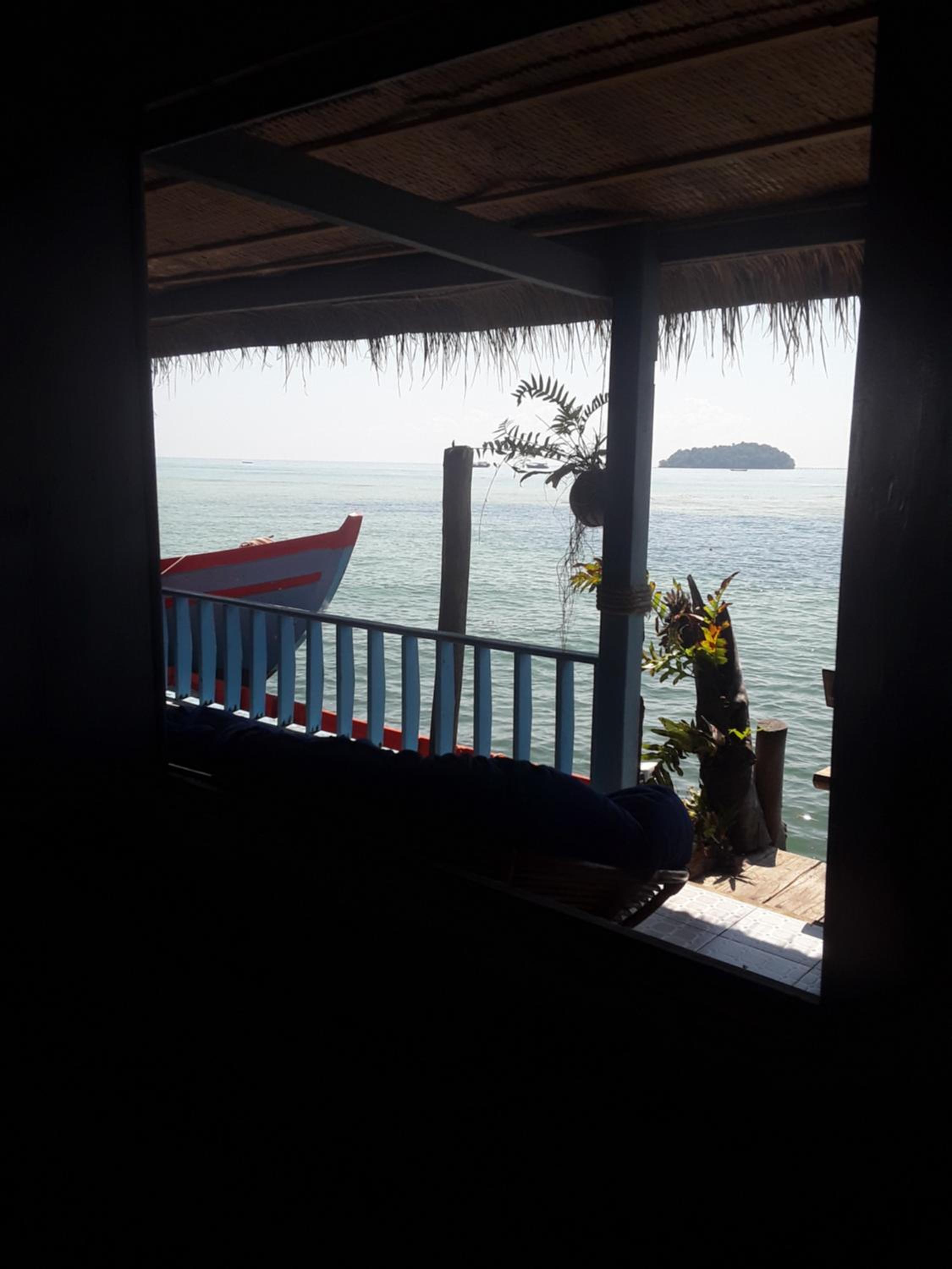 Family Room with Sea View - Photo 7
