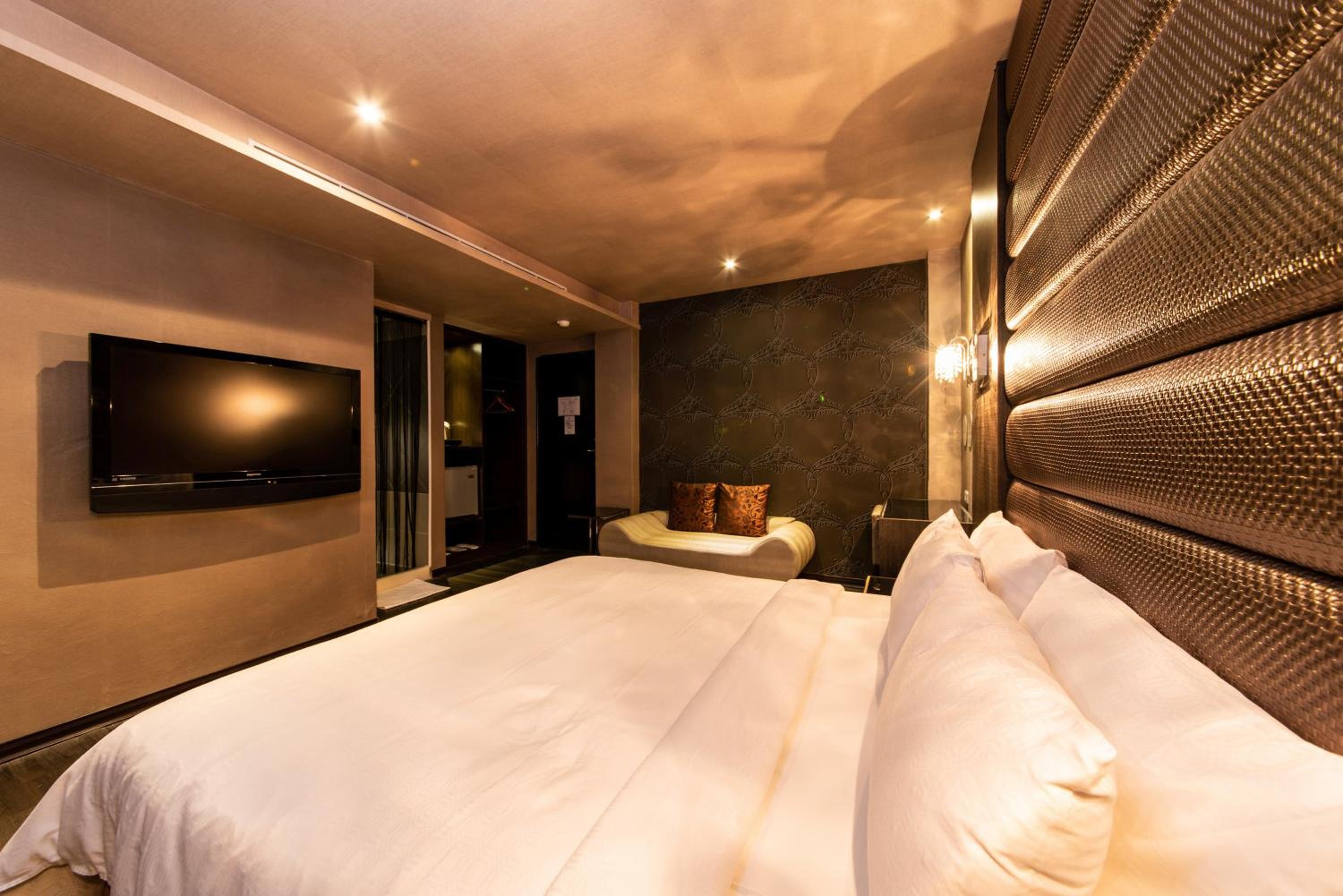 Hourly Room (3 Hours) - Photo 1