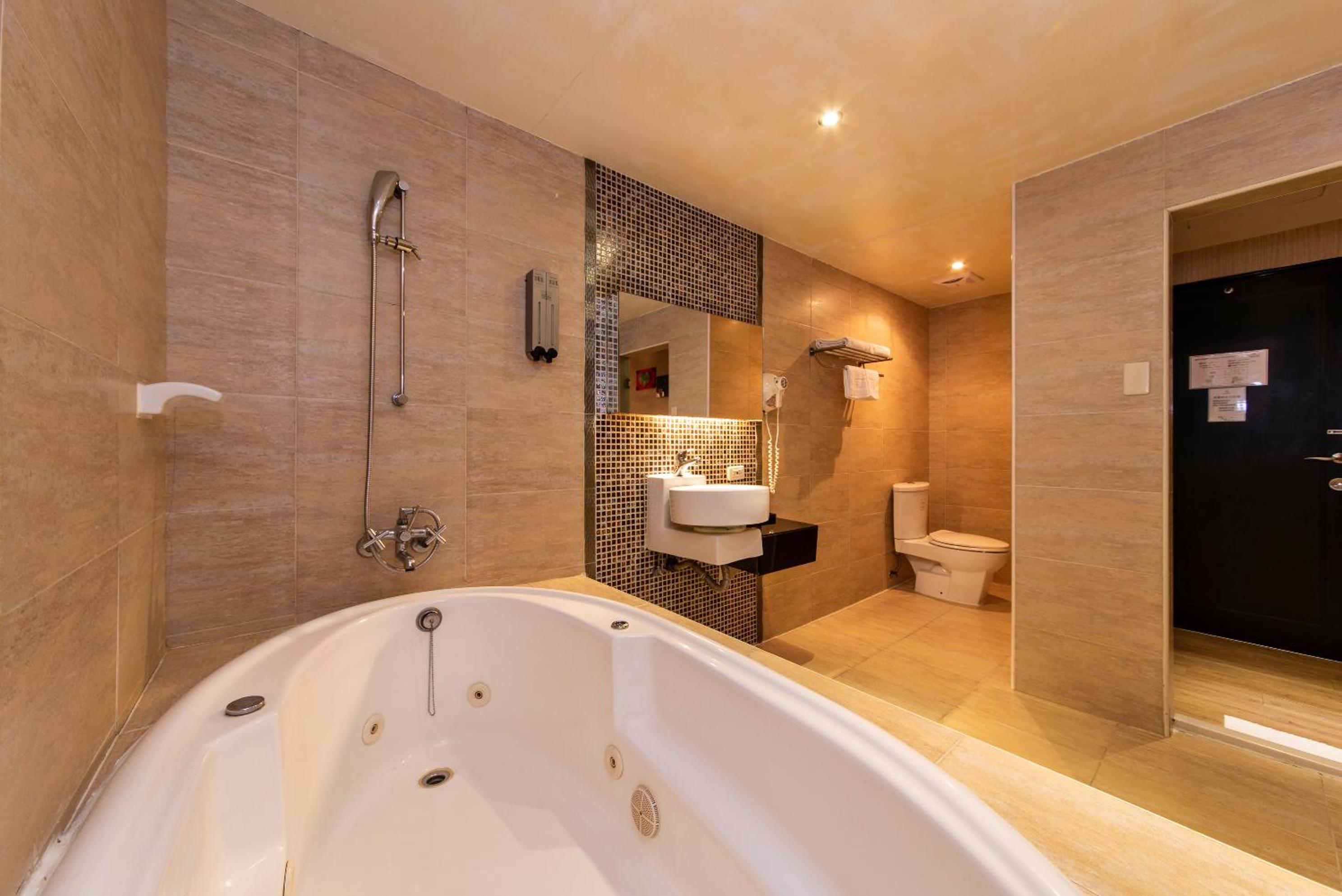 Business Double Room - Photo 9
